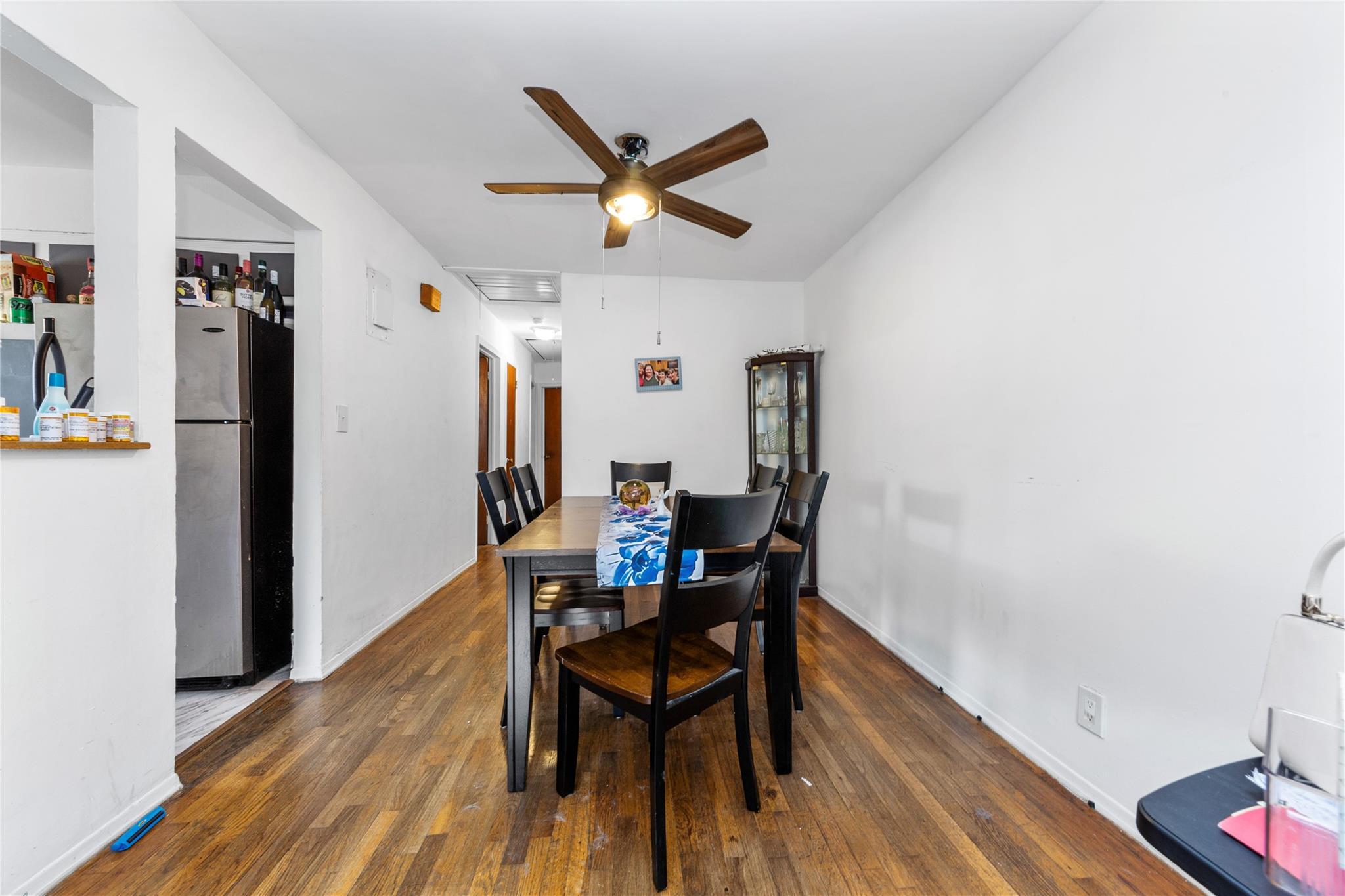 Single Family Centreville  Queens, NY 11417, MLS-885610-8