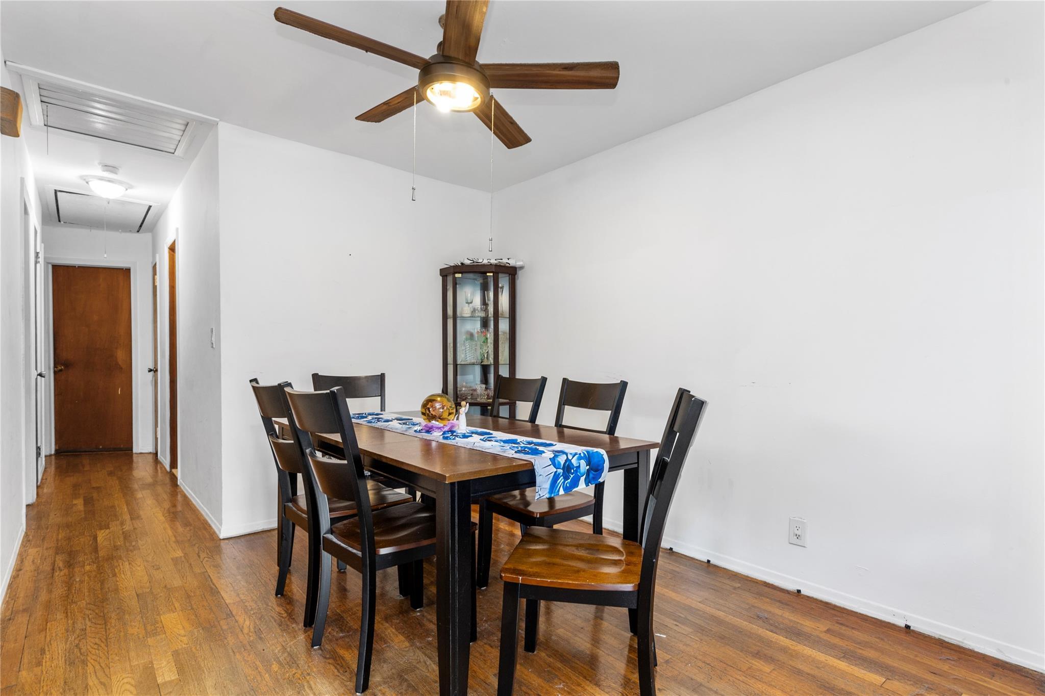 Single Family Centreville  Queens, NY 11417, MLS-885610-9