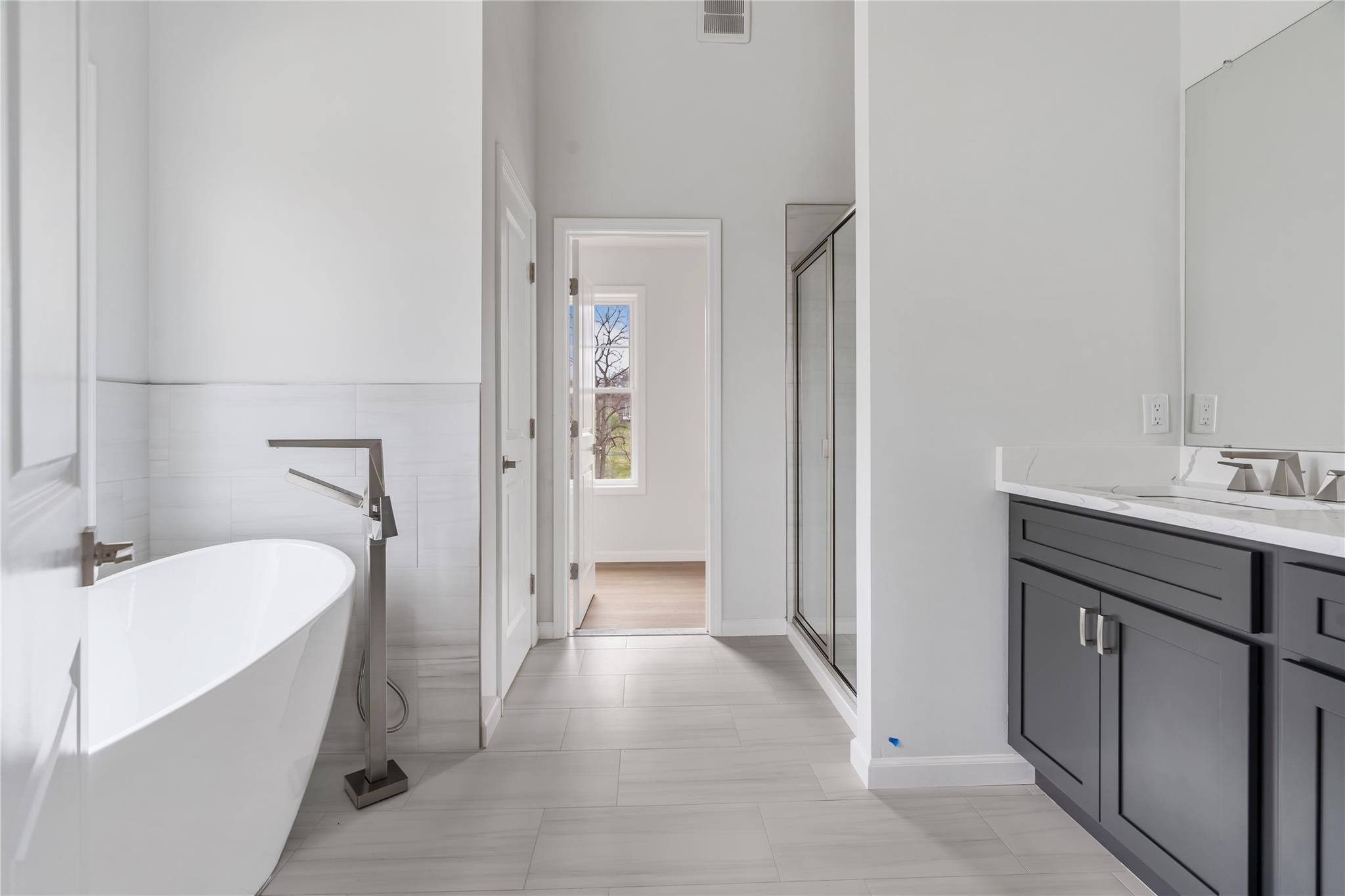 Single Family Old Hopewell Dutchess County, NY 12590, MLS-885611-22