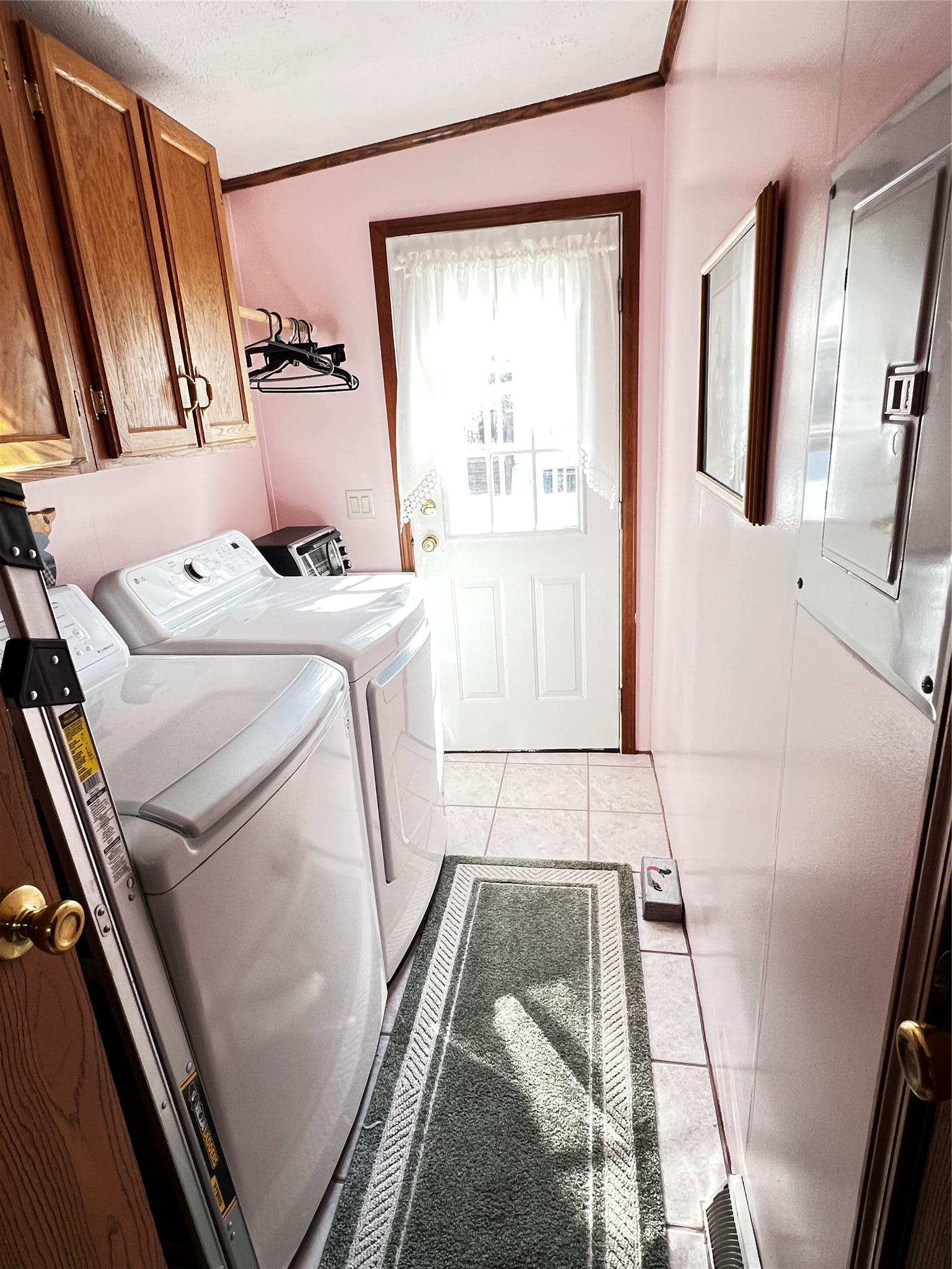 Single Family Fresh Pond  Suffolk County, NY 11933, MLS-885614-2