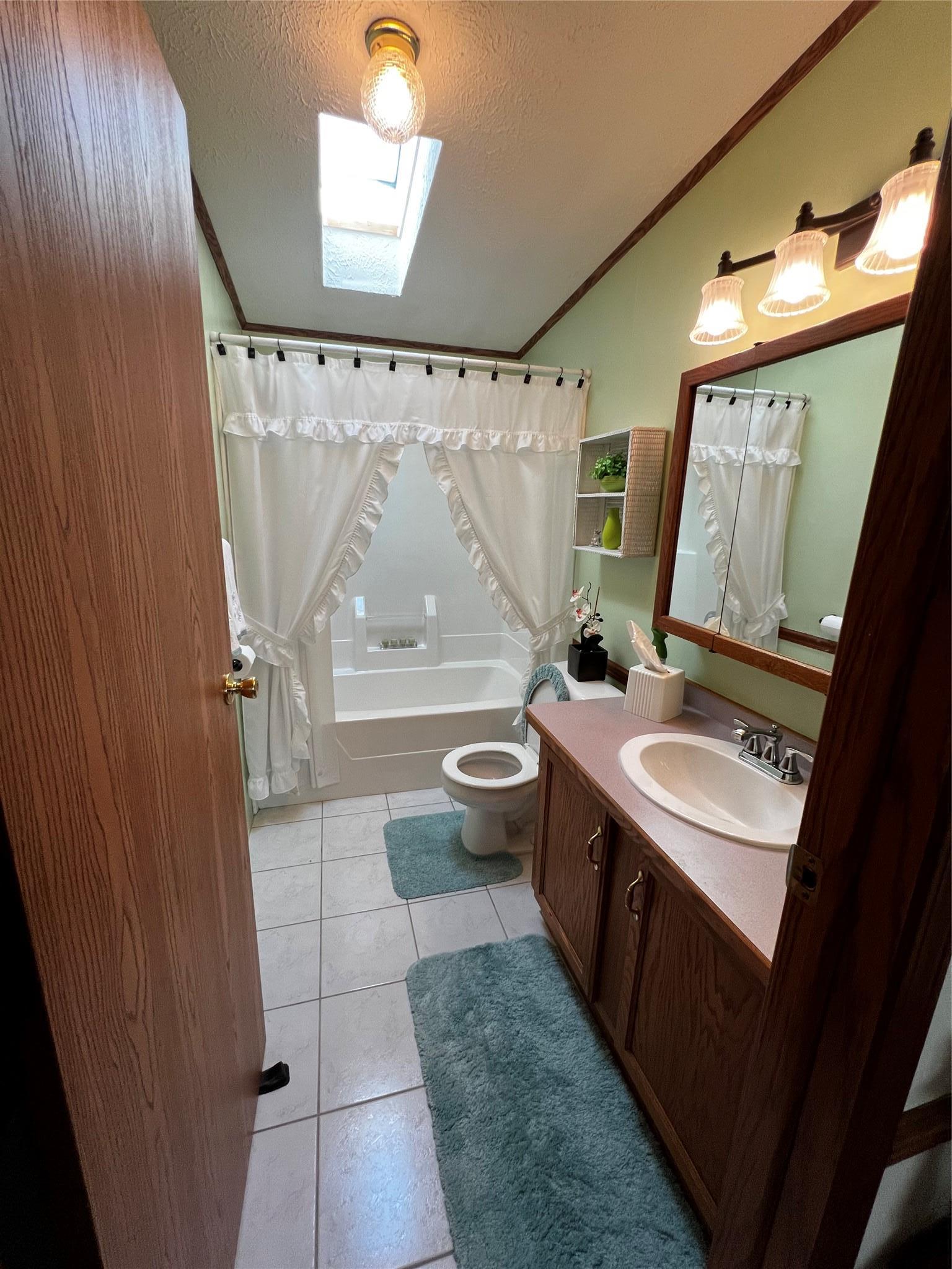 Single Family Fresh Pond  Suffolk County, NY 11933, MLS-885614-9