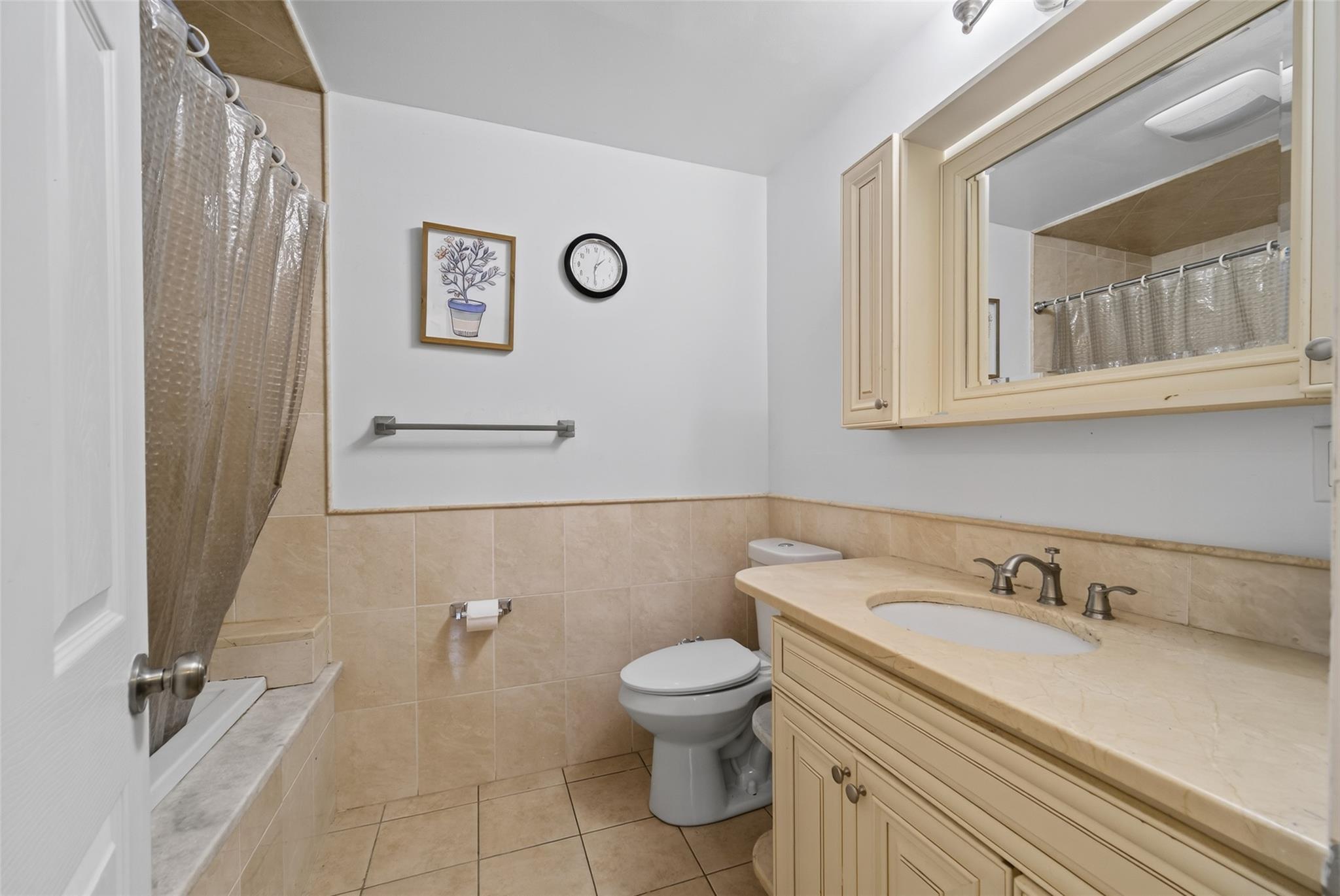 Single Family Raker  Dutchess County, NY 12603, MLS-885649-20