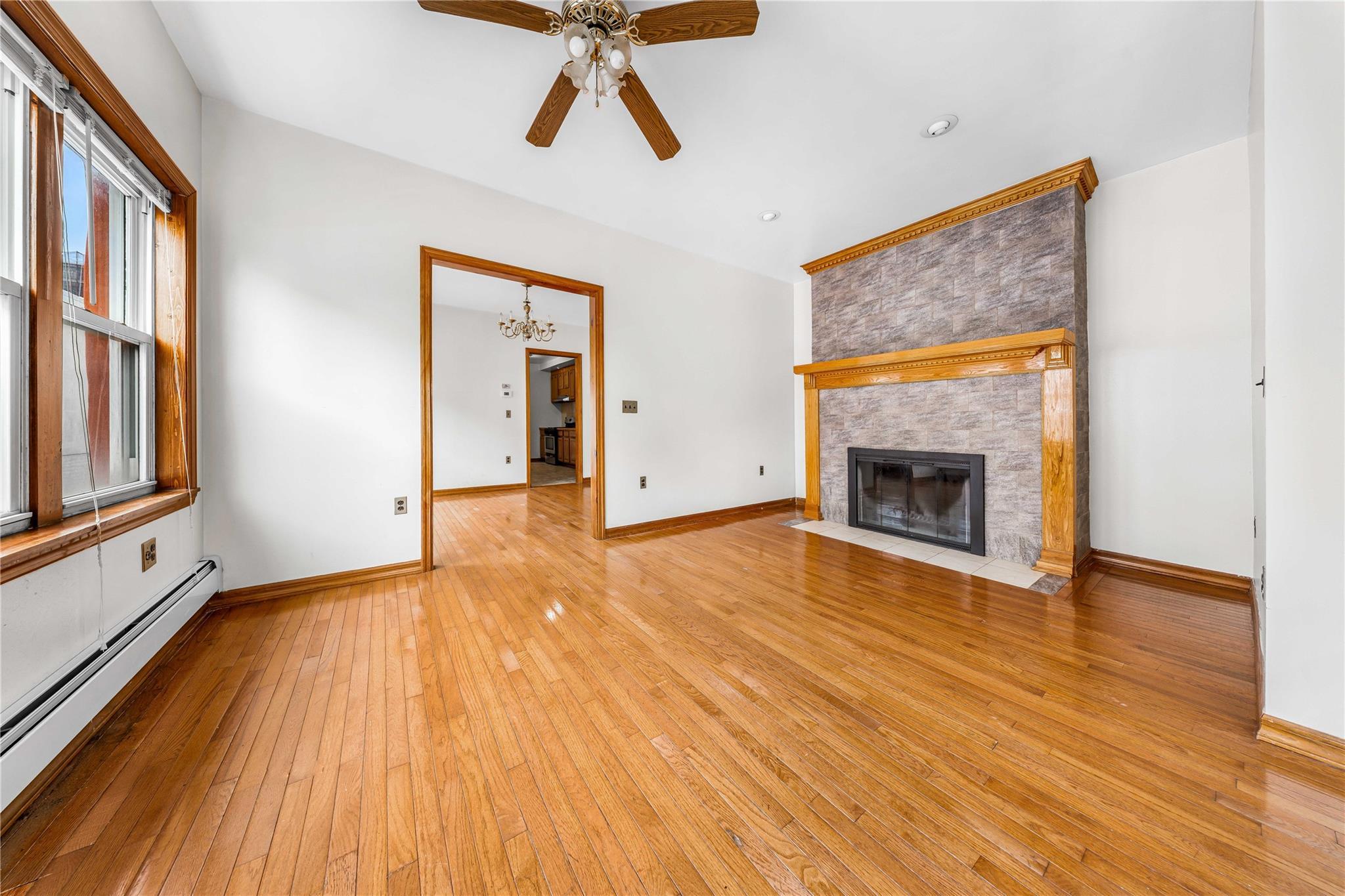 Single Family 24th  Queens, NY 11105, MLS-885658-19