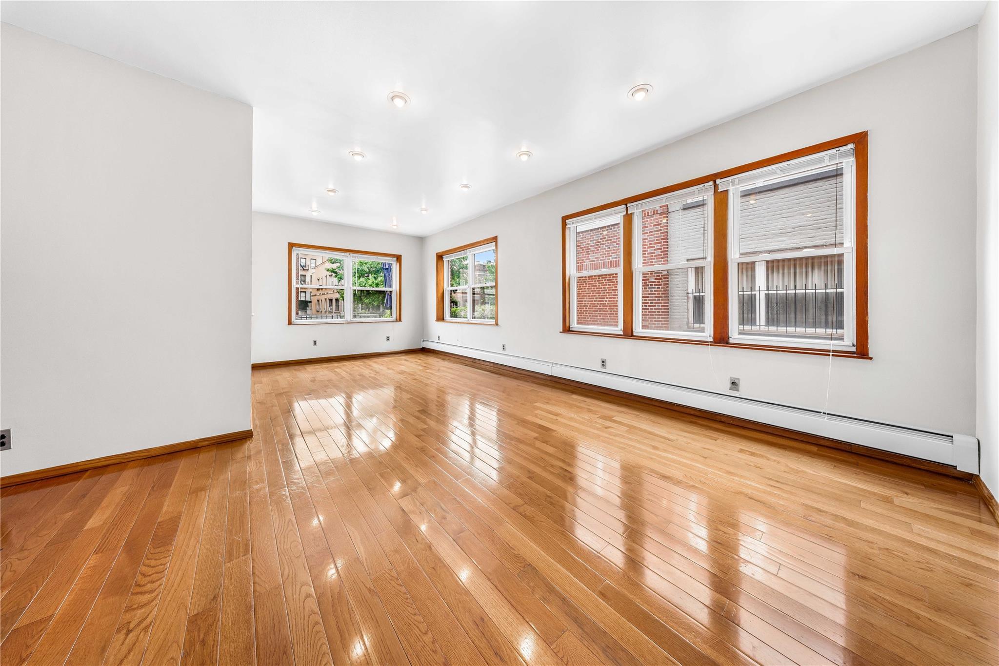 Single Family 24th  Queens, NY 11105, MLS-885658-20