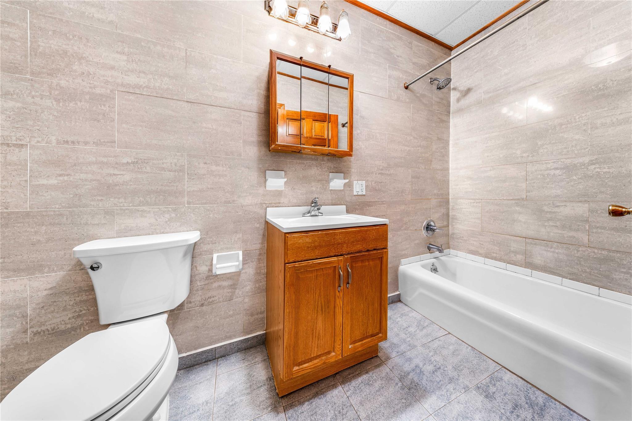 Single Family 24th  Queens, NY 11105, MLS-885658-30