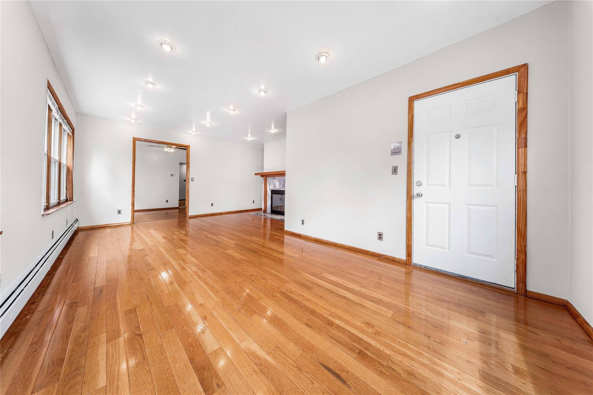 Single Family 24th  Queens, NY 11105, MLS-885658-6