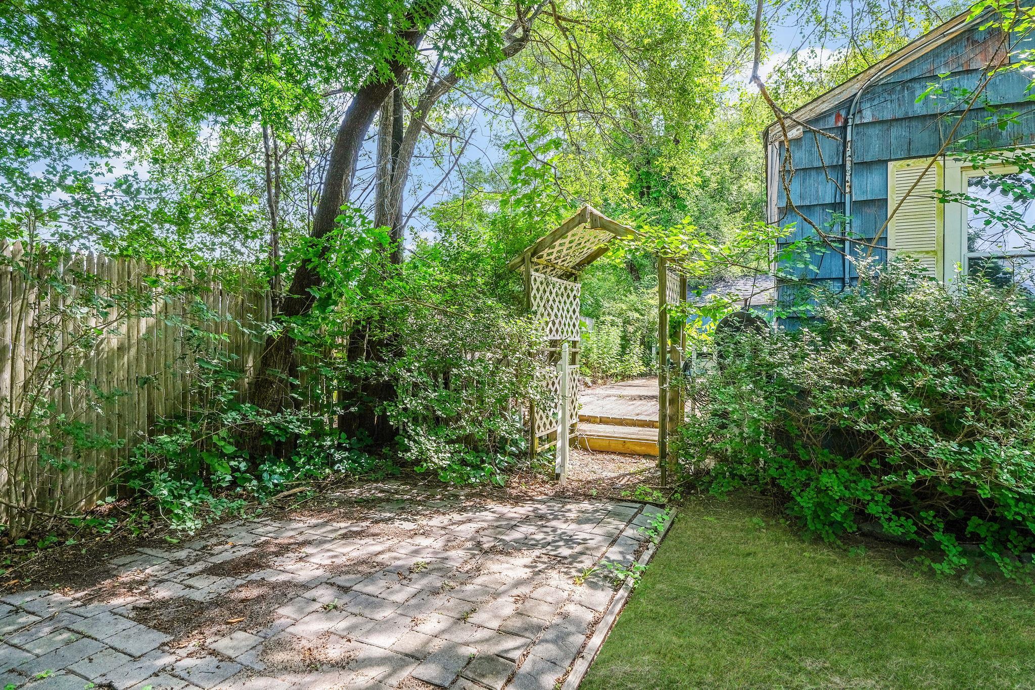 Single Family Private  Suffolk County, NY 11763, MLS-885675-6
