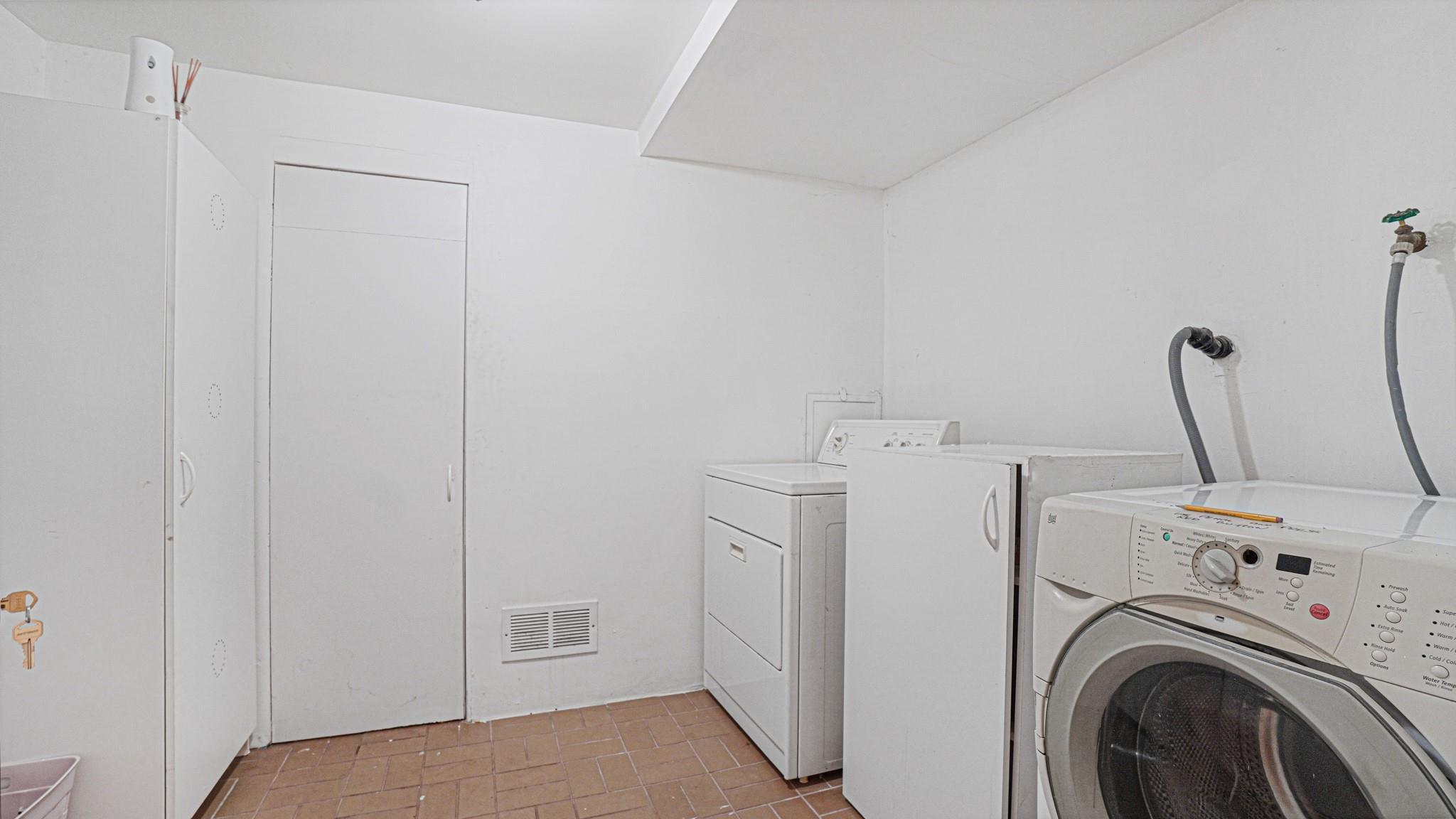 Single Family Wilson  Suffolk County, NY 11951, MLS-885691-18