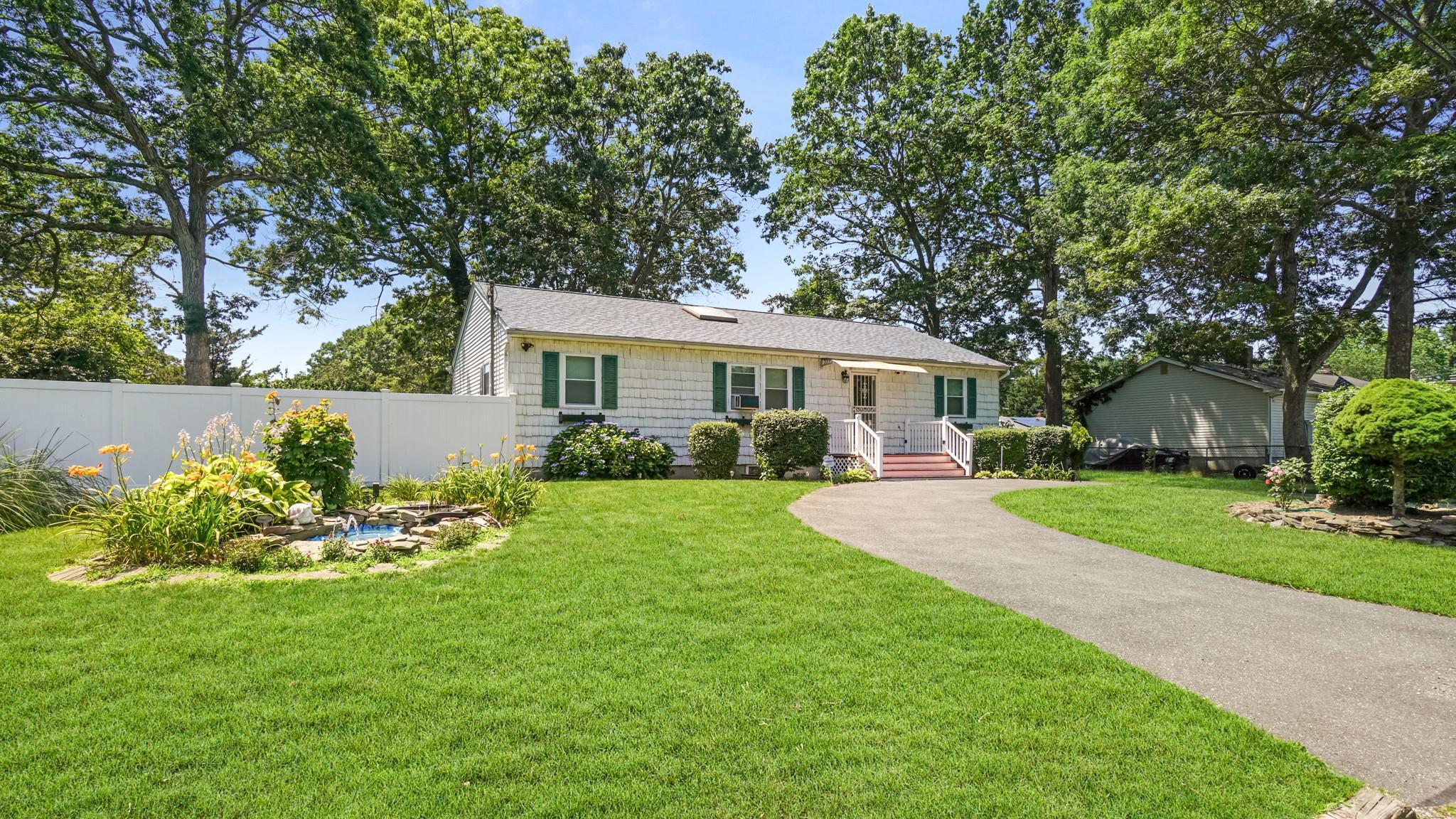 Single Family Wilson  Suffolk County, NY 11951, MLS-885691-2