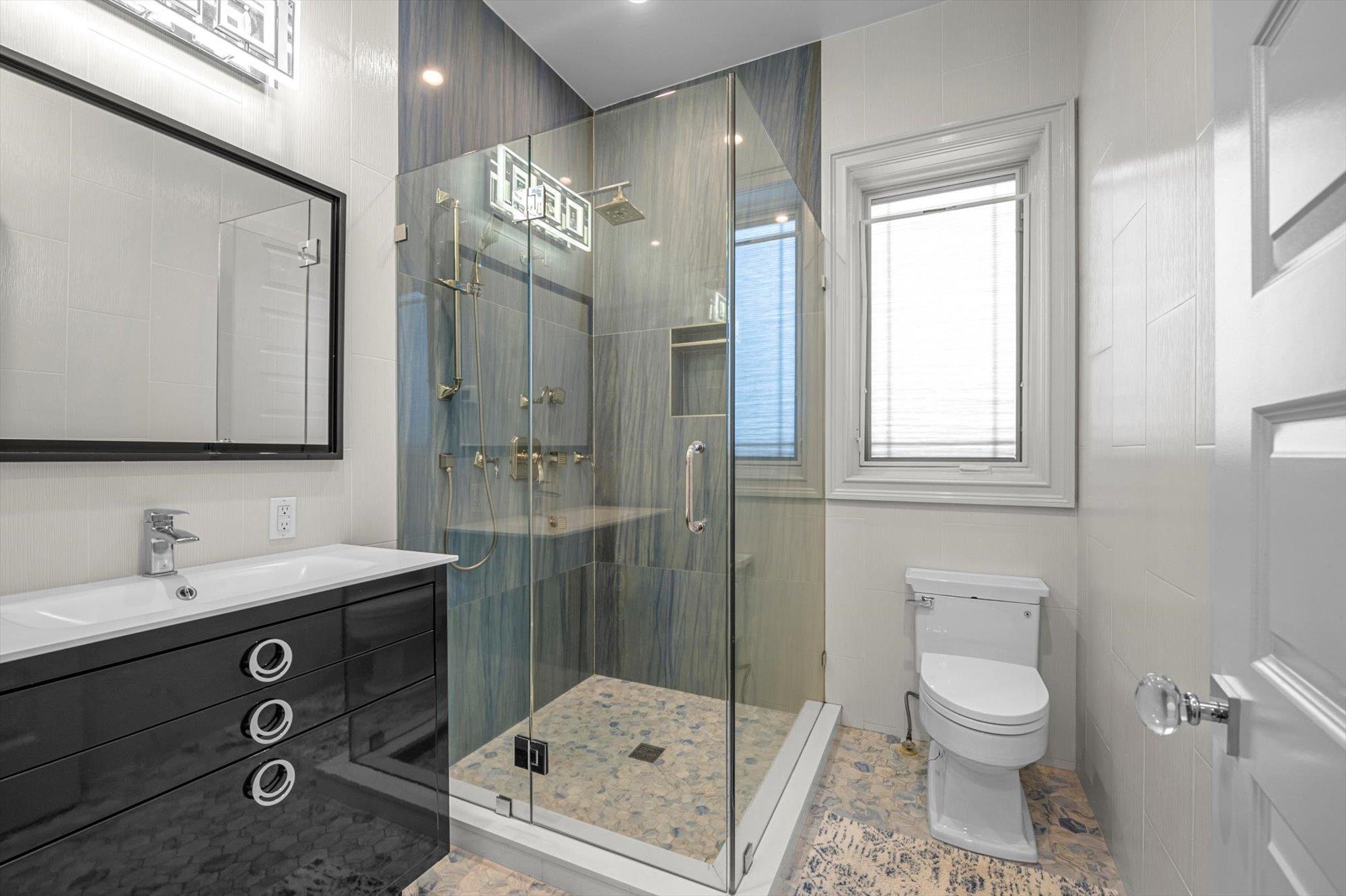 Single Family Dolphin Nassau County, NY 11598, MLS-885705-21