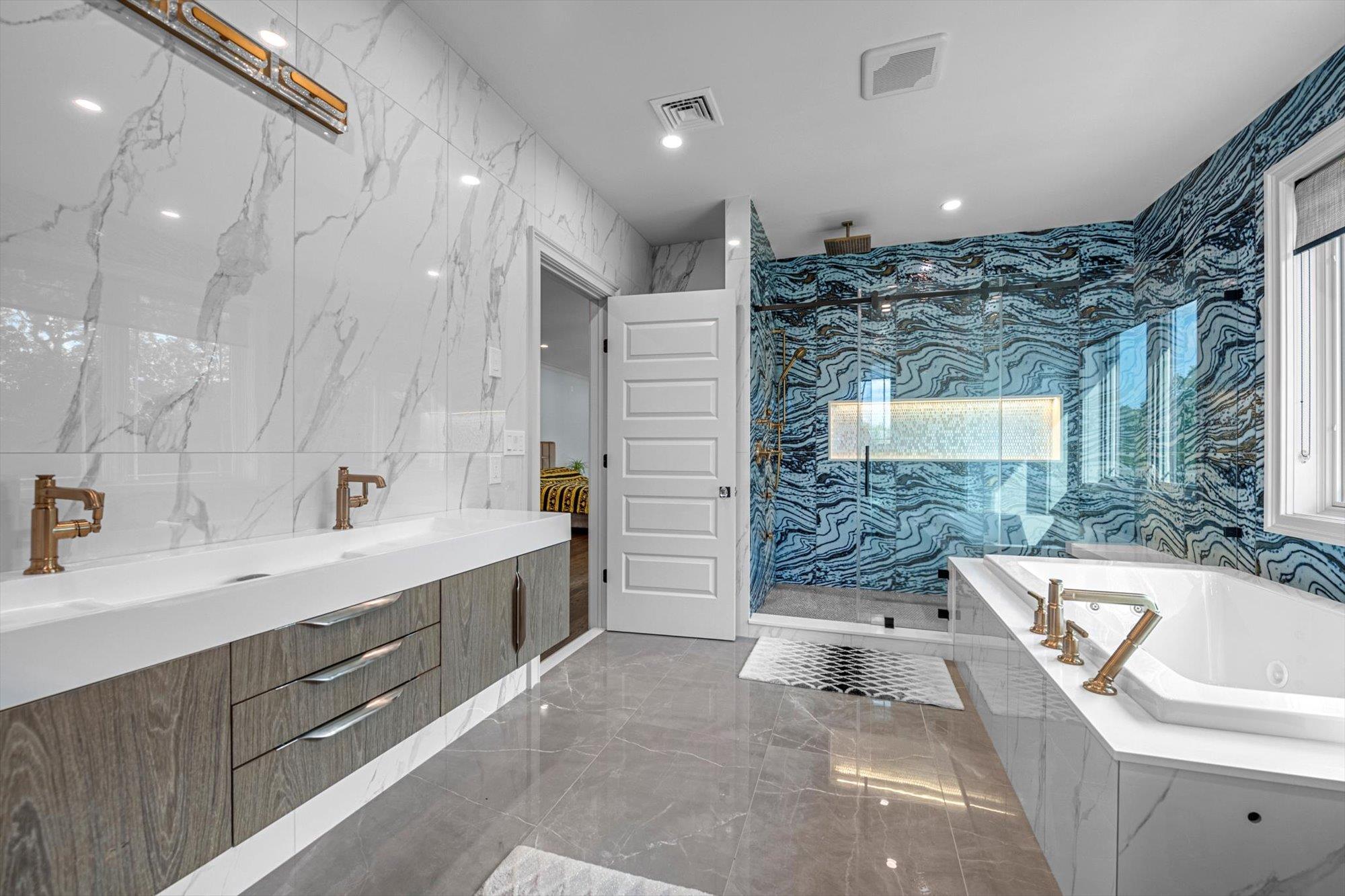 Single Family Dolphin Nassau County, NY 11598, MLS-885705-25