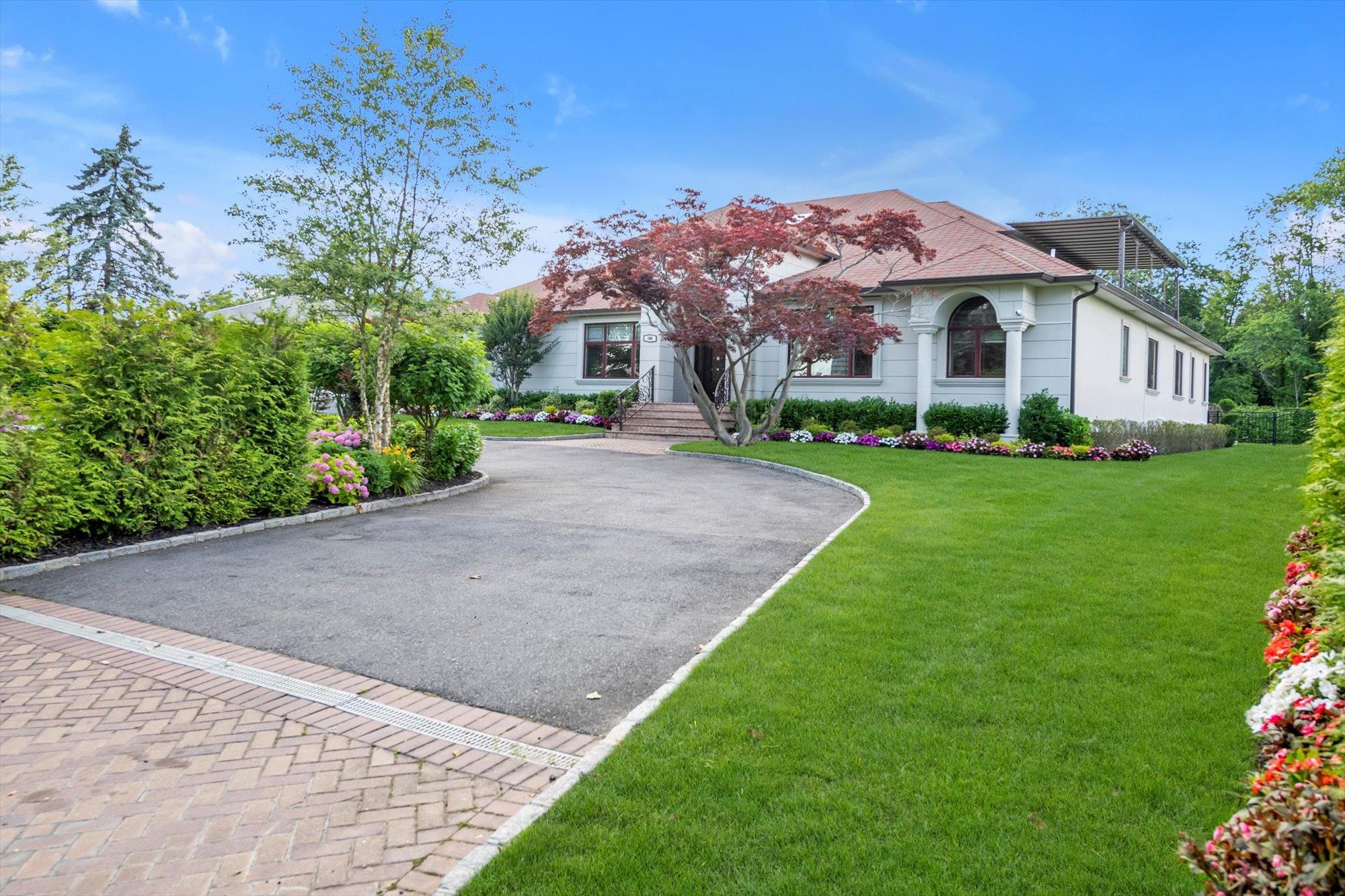 Single Family Dolphin Nassau County, NY 11598, MLS-885705-39