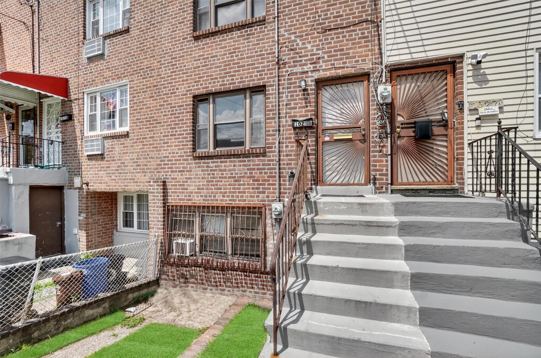 Single Family 229th  Bronx, NY 10466, MLS-885706-2