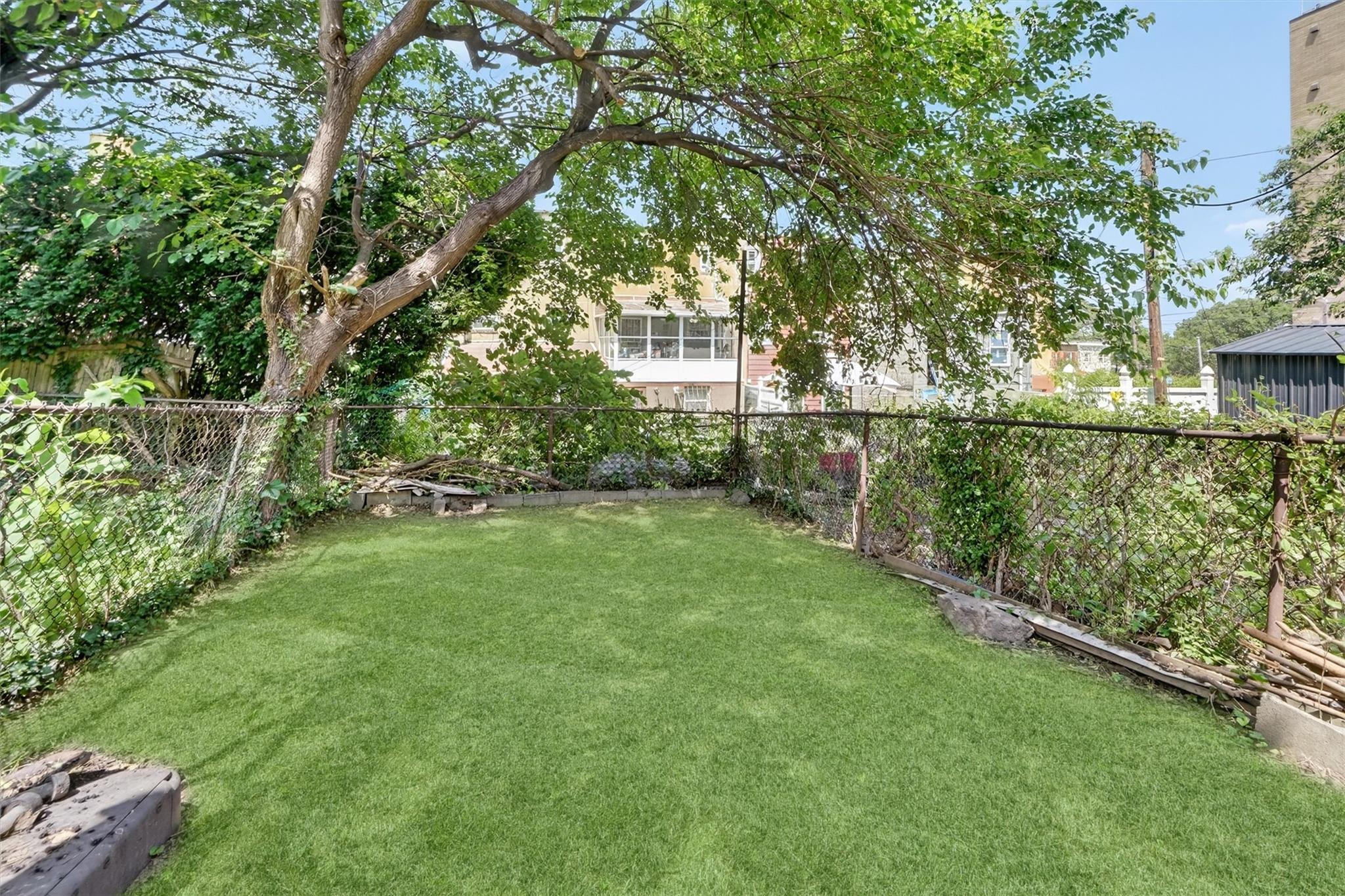Single Family 229th  Bronx, NY 10466, MLS-885706-20