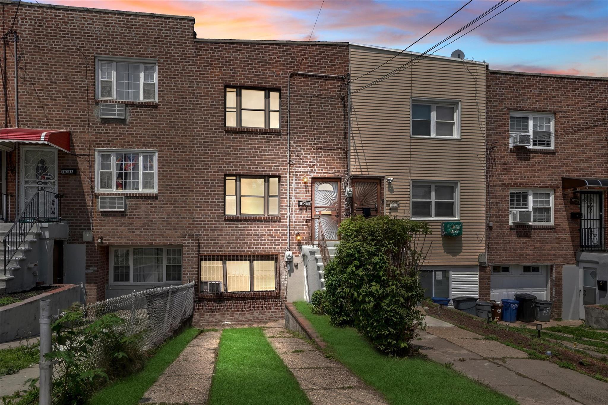 Single Family 229th  Bronx, NY 10466, MLS-885706-23