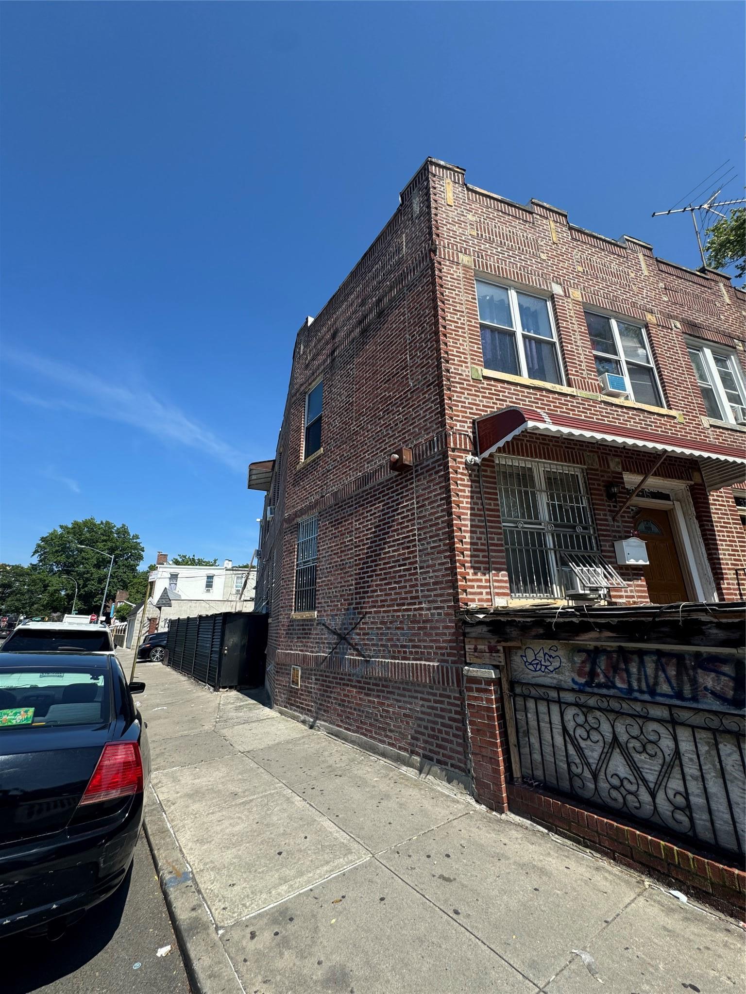 Single Family 93rd  Queens, NY 11372, MLS-885709-3