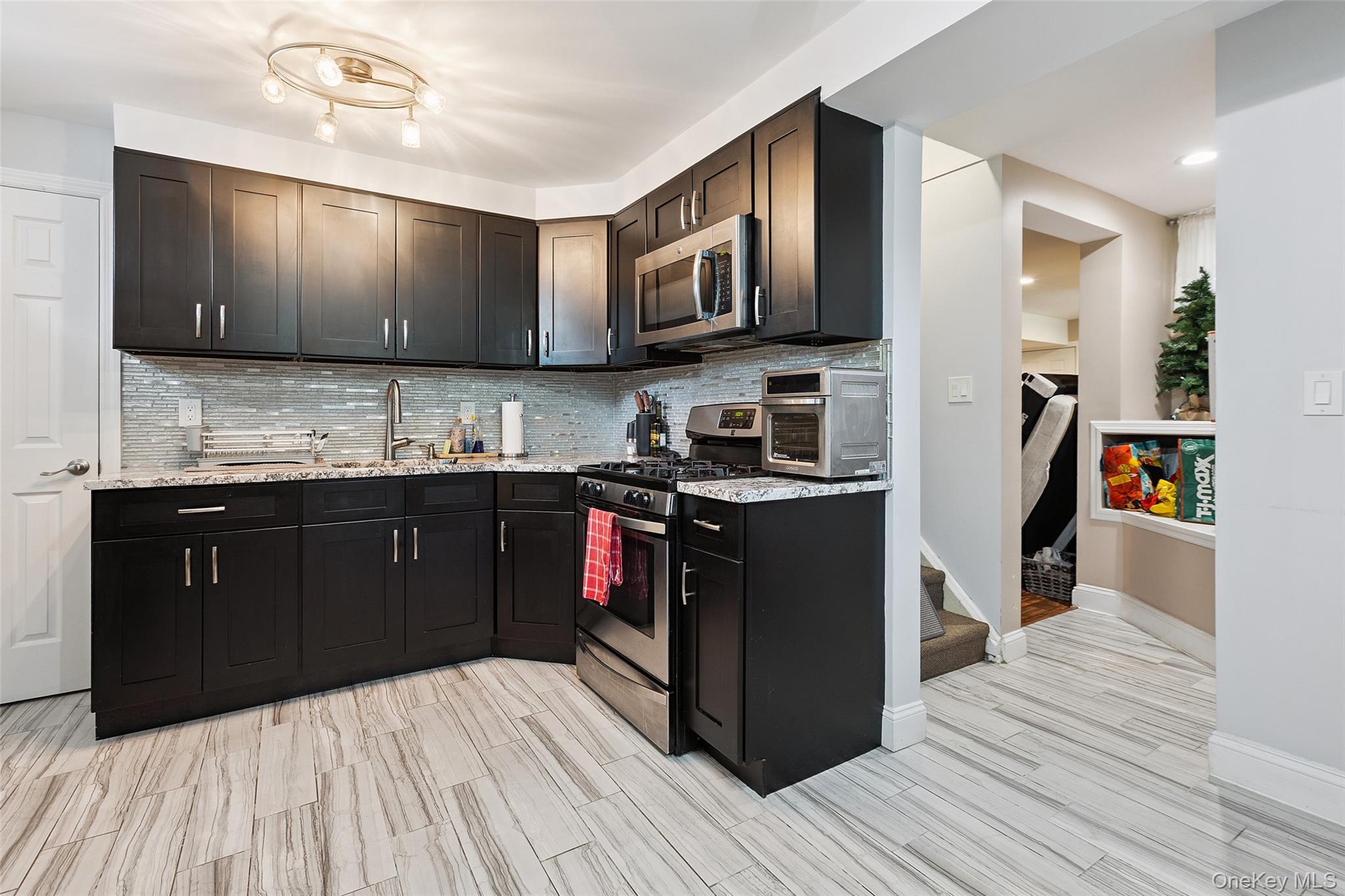 Single Family Ardell  Westchester County, NY 10708, MLS-885718-32