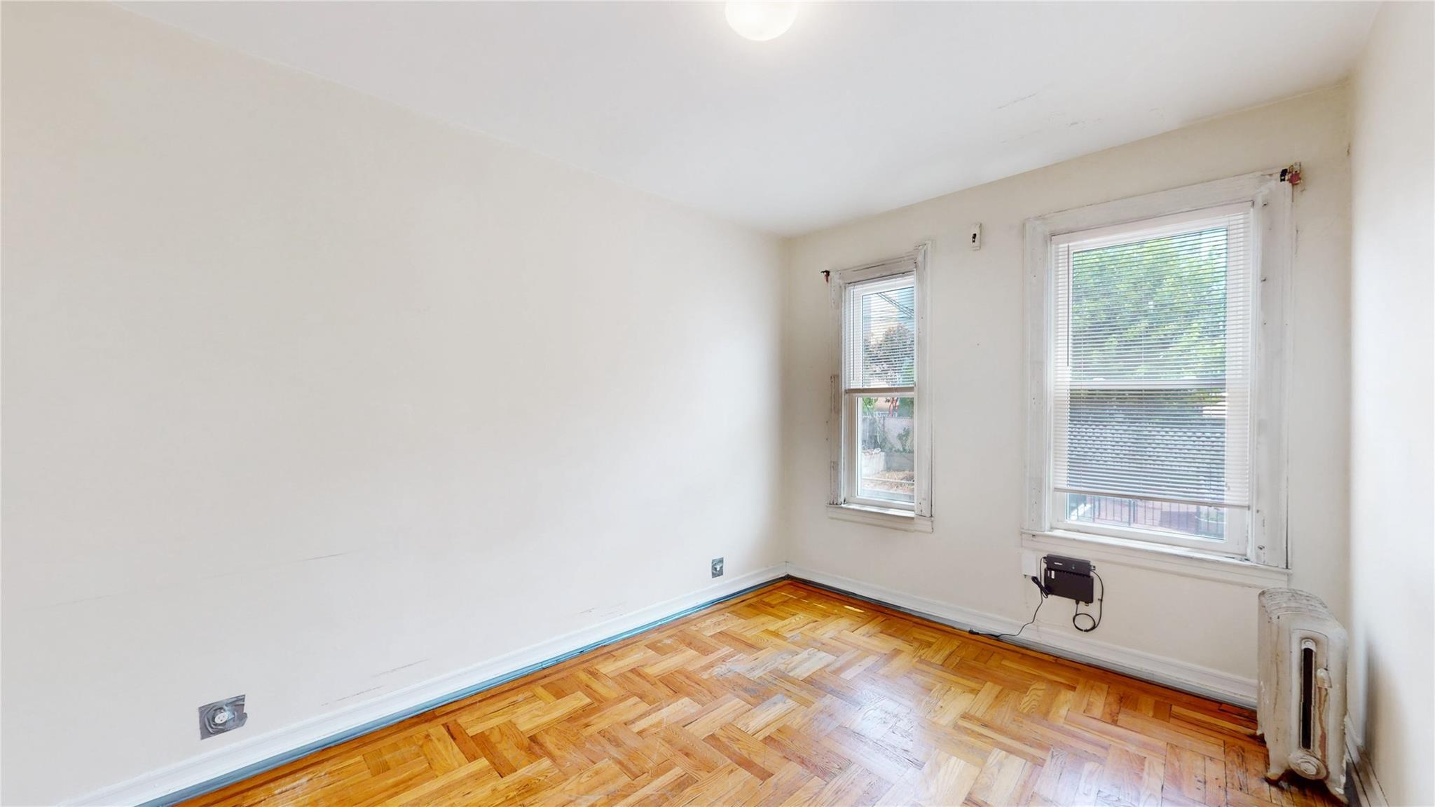 Single Family 40th  Queens, NY 11104, MLS-885751-10