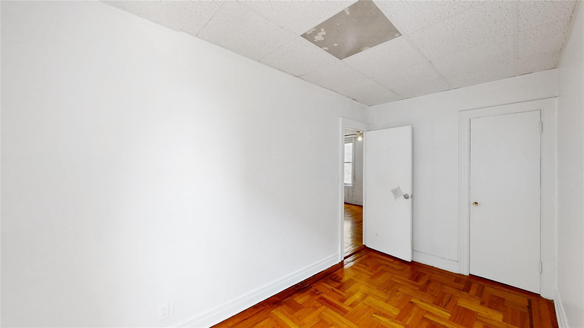 Single Family 40th  Queens, NY 11104, MLS-885751-16