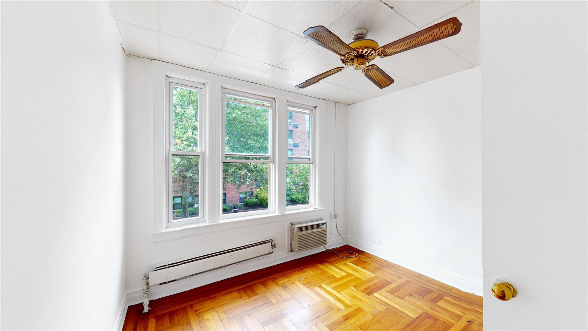 Single Family 40th  Queens, NY 11104, MLS-885751-17
