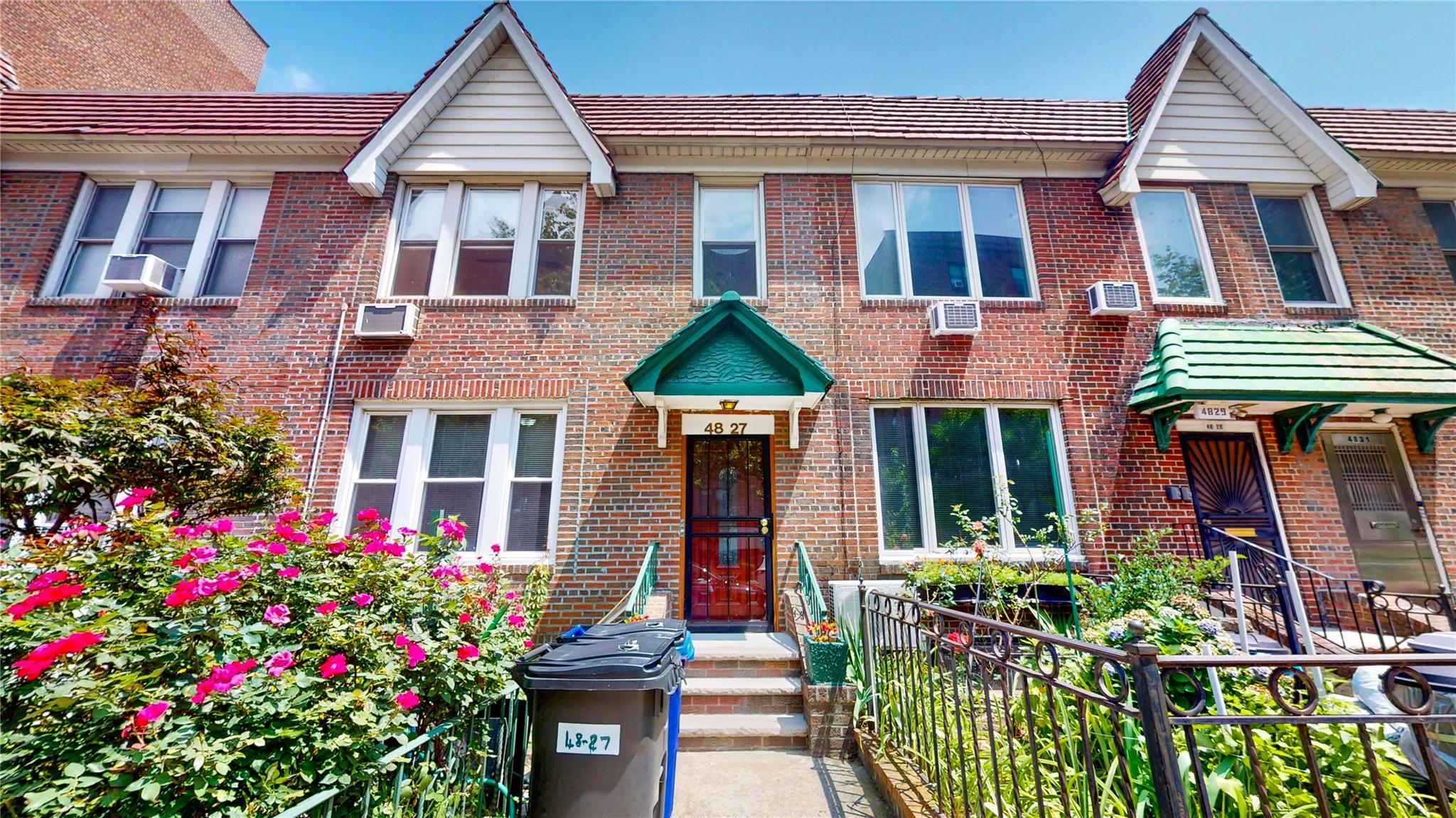 Single Family 40th  Queens, NY 11104, MLS-885751-2