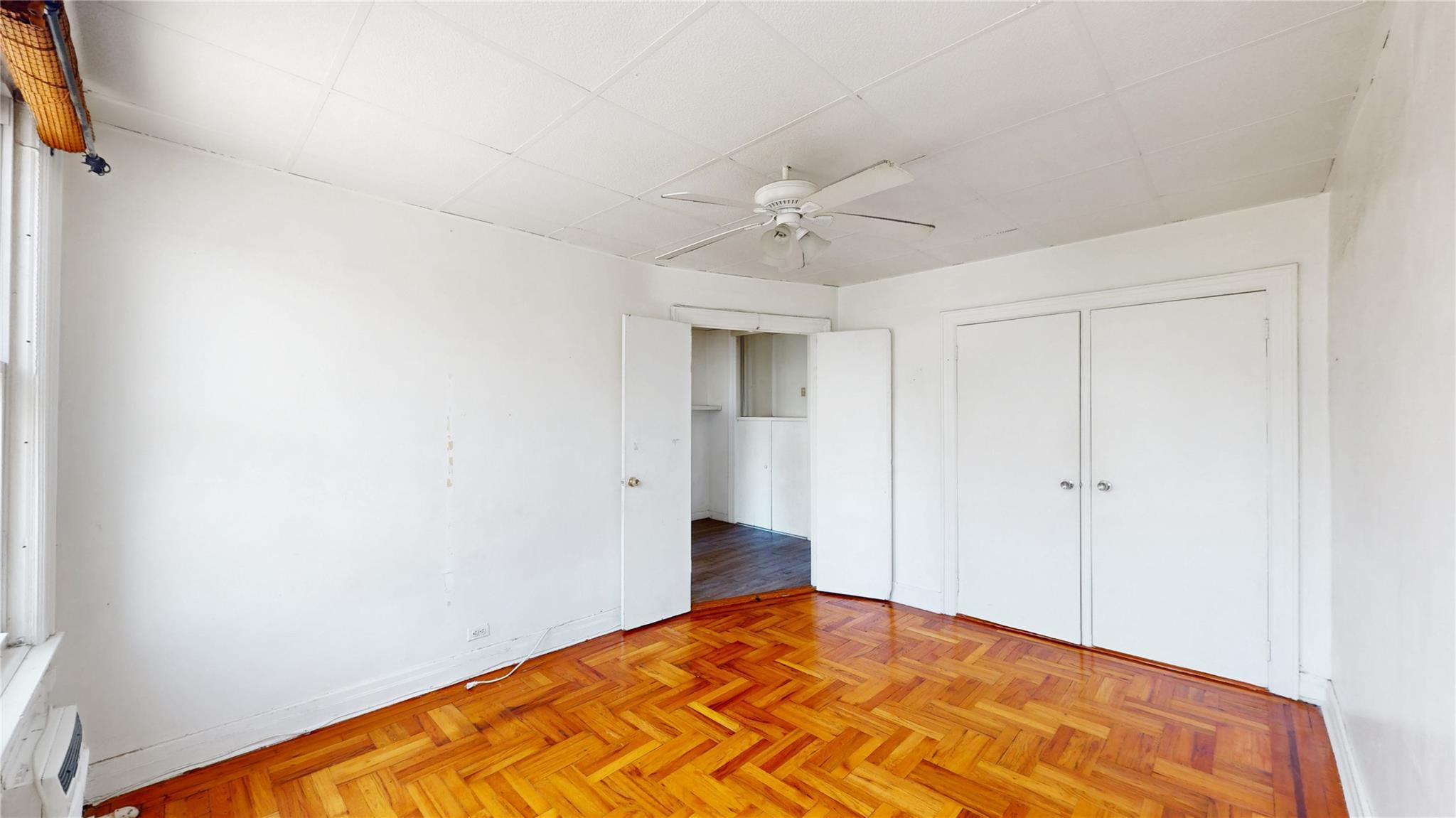 Single Family 40th  Queens, NY 11104, MLS-885751-23