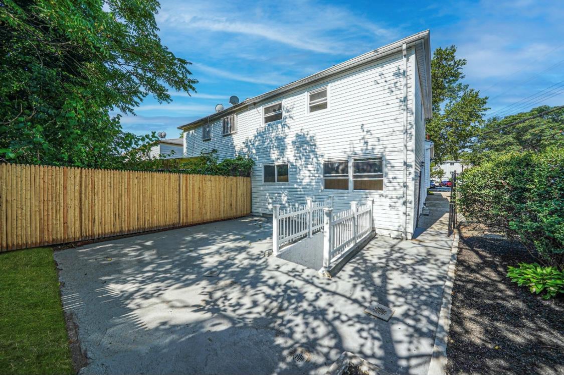 Single Family 161st  Queens, NY 11434, MLS-885767-4