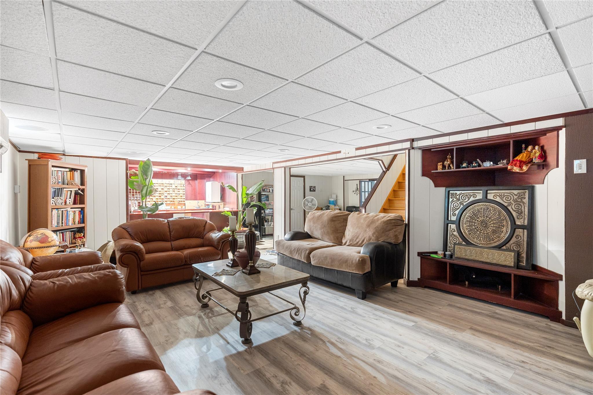 Single Family Faulkner Suffolk County, NY 11746, MLS-885773-21