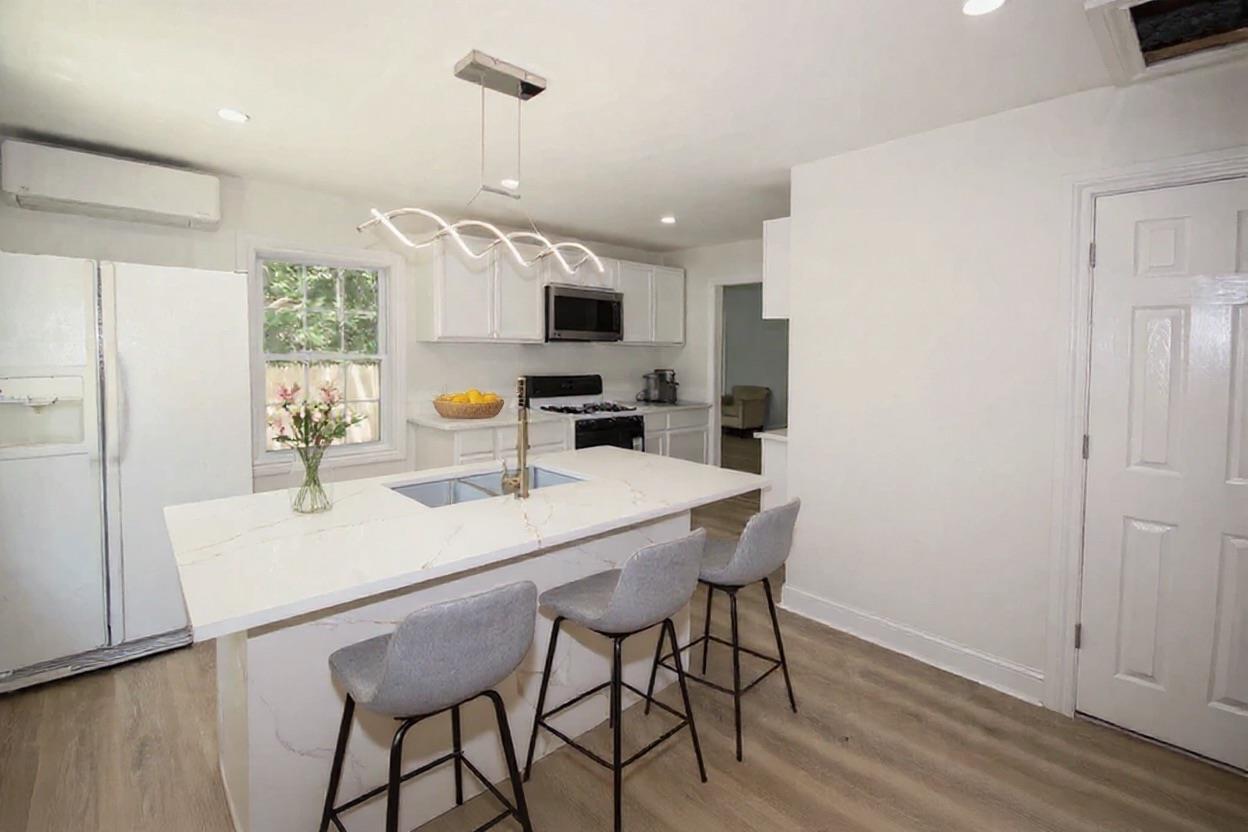 Single Family Maple  Suffolk County, NY 11901, MLS-885793-2