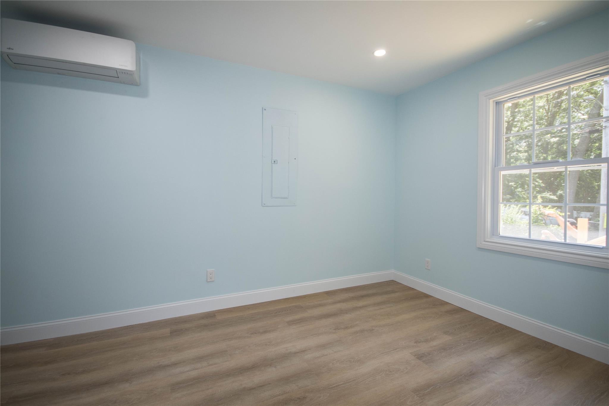 Single Family Maple  Suffolk County, NY 11901, MLS-885793-8