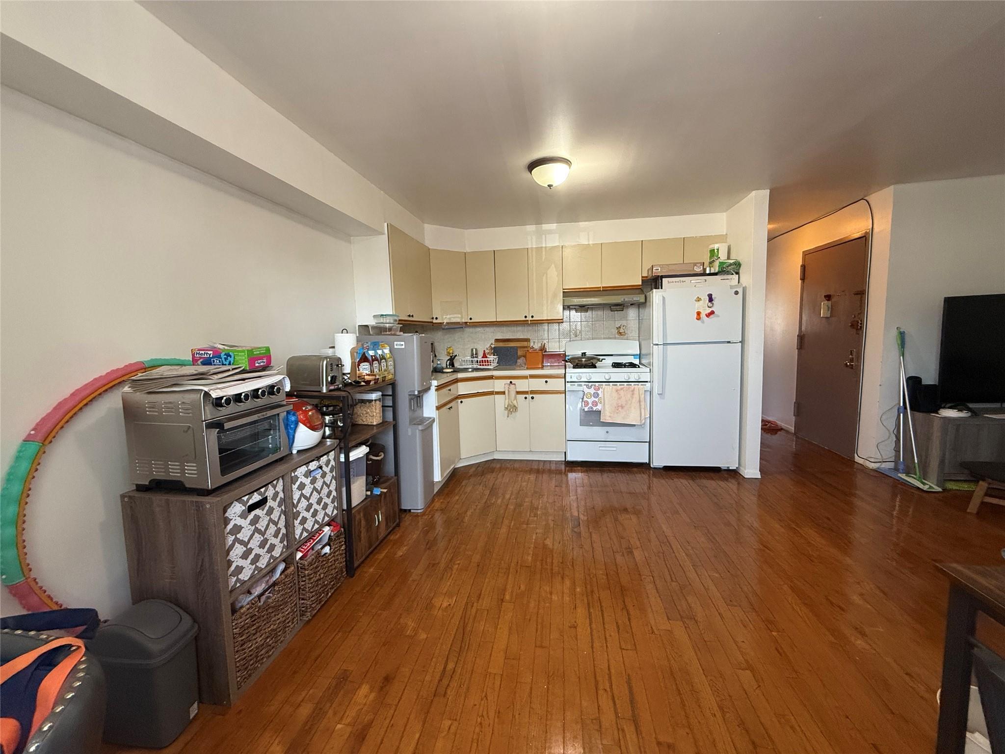 Single Family 159th  Queens, NY 11358, MLS-885810-21