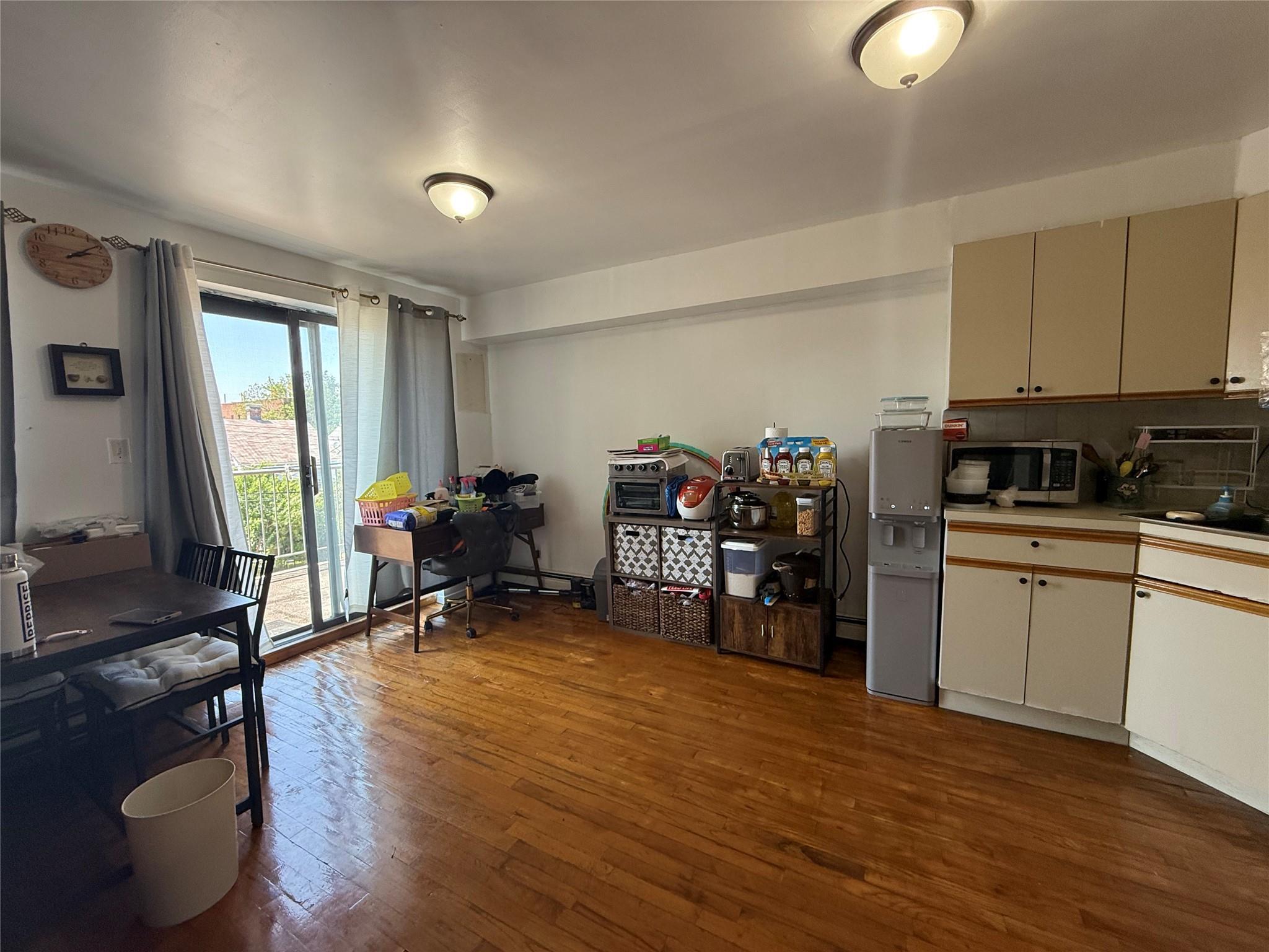 Single Family 159th  Queens, NY 11358, MLS-885810-22