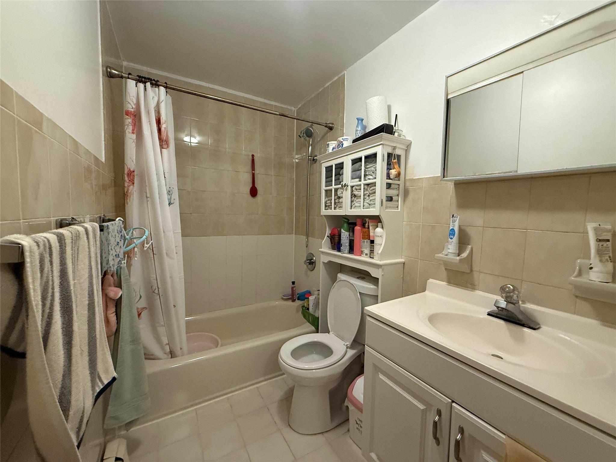 Single Family 159th  Queens, NY 11358, MLS-885810-25