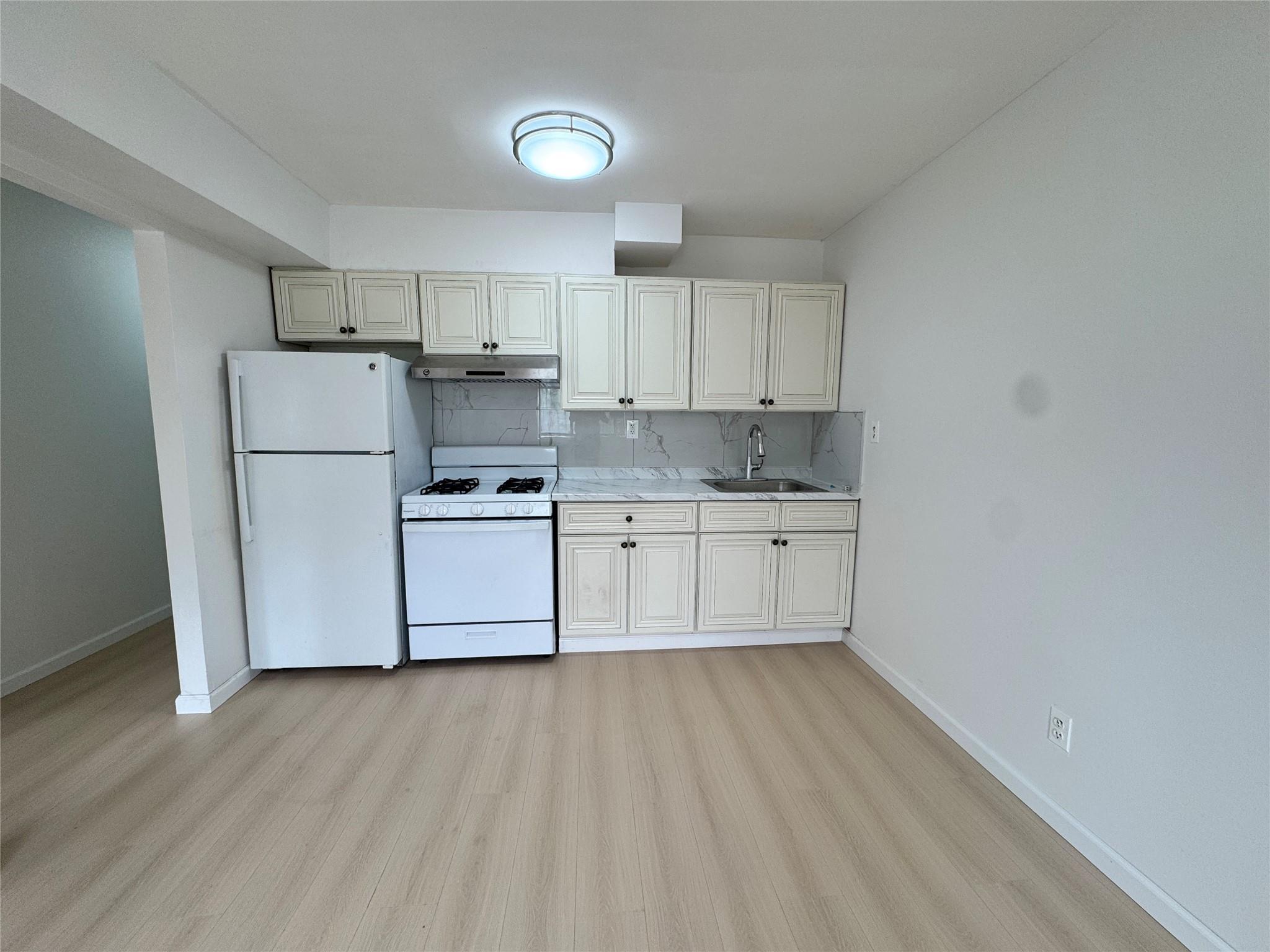 Single Family 159th  Queens, NY 11358, MLS-885810-5