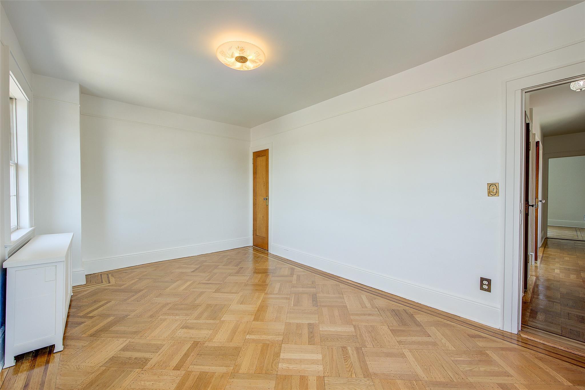 Single Family Union  Queens, NY 11385, MLS-885836-32