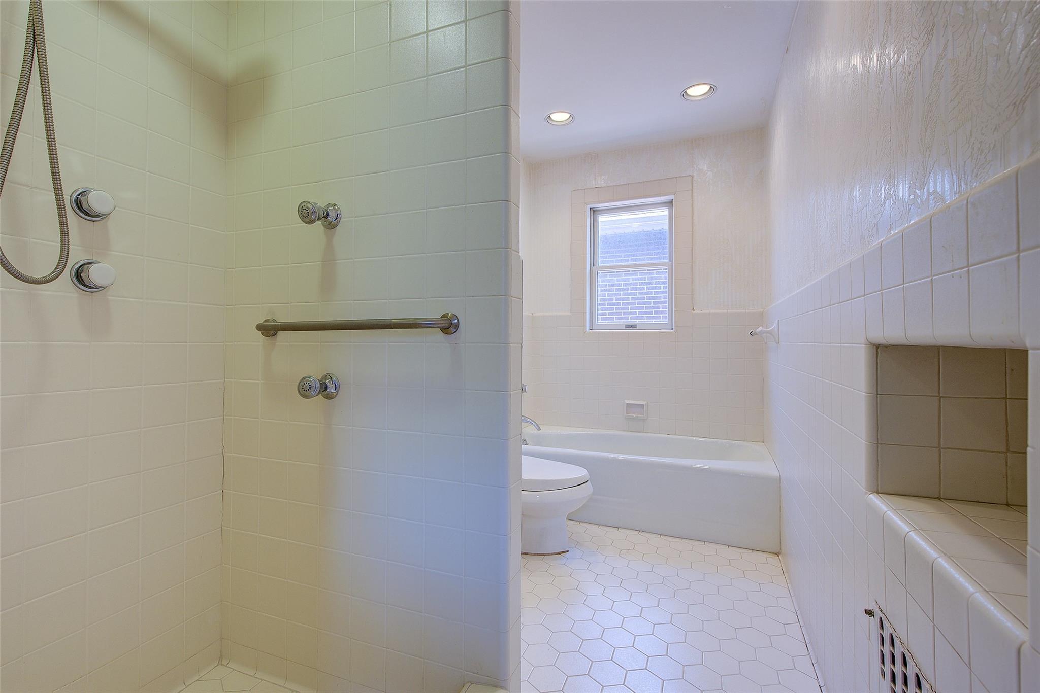 Single Family Union  Queens, NY 11385, MLS-885836-35