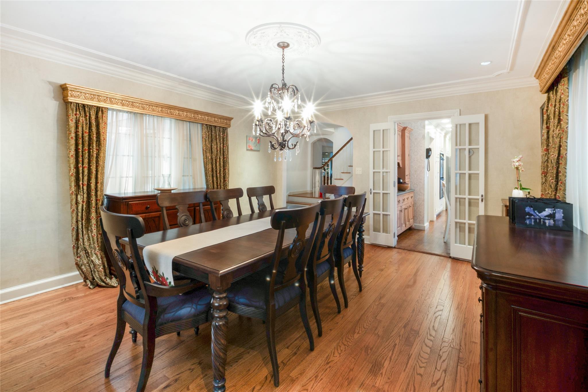 Single Family Sussex Nassau County, NY 11020, MLS-885867-11