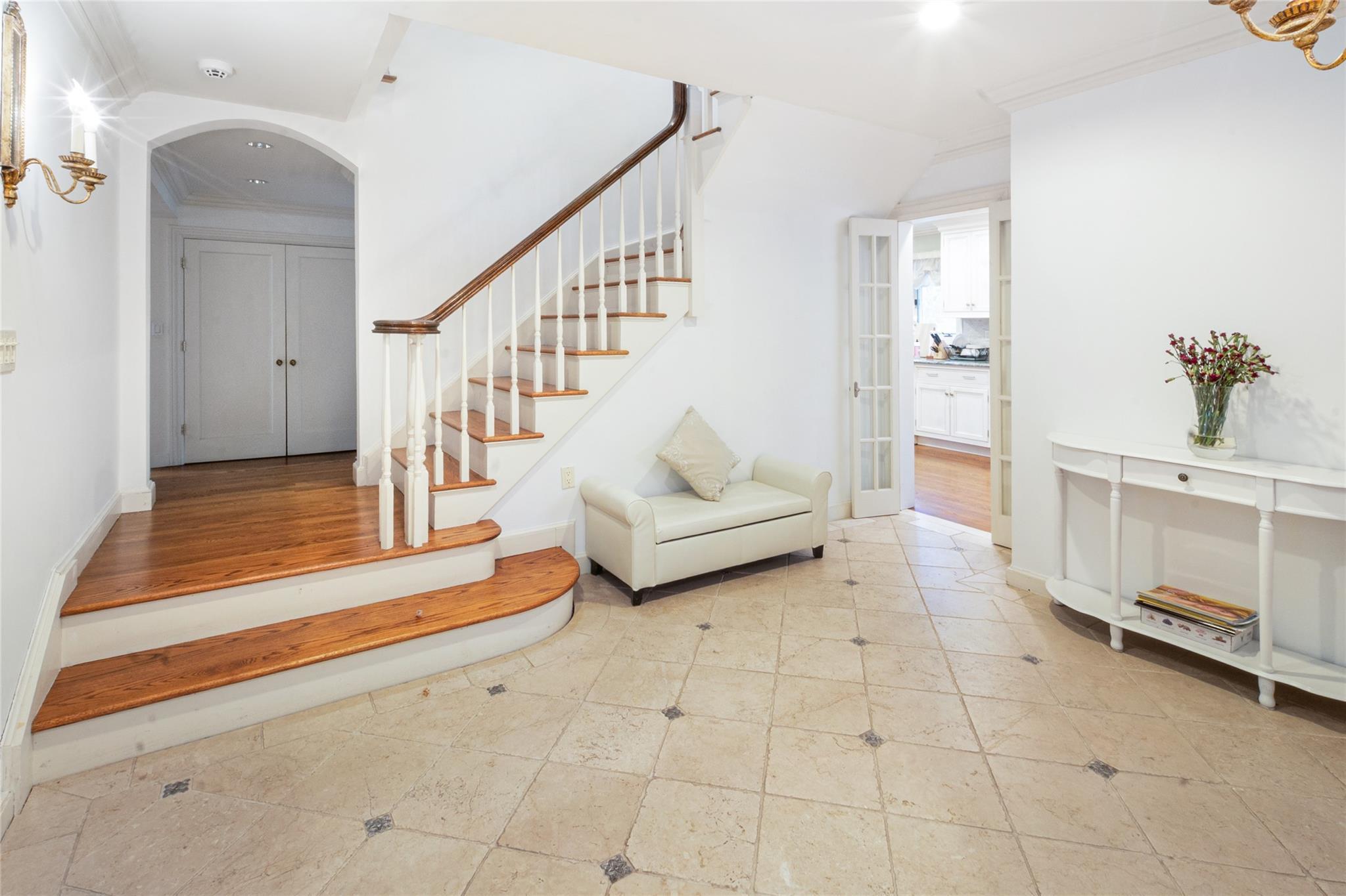 Single Family Sussex Nassau County, NY 11020, MLS-885867-13