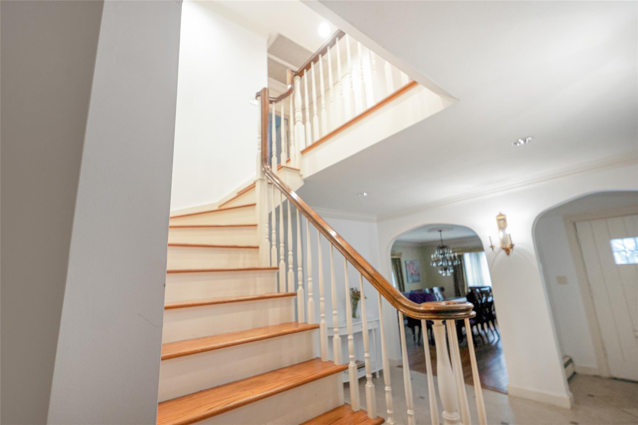 Single Family Sussex Nassau County, NY 11020, MLS-885867-26