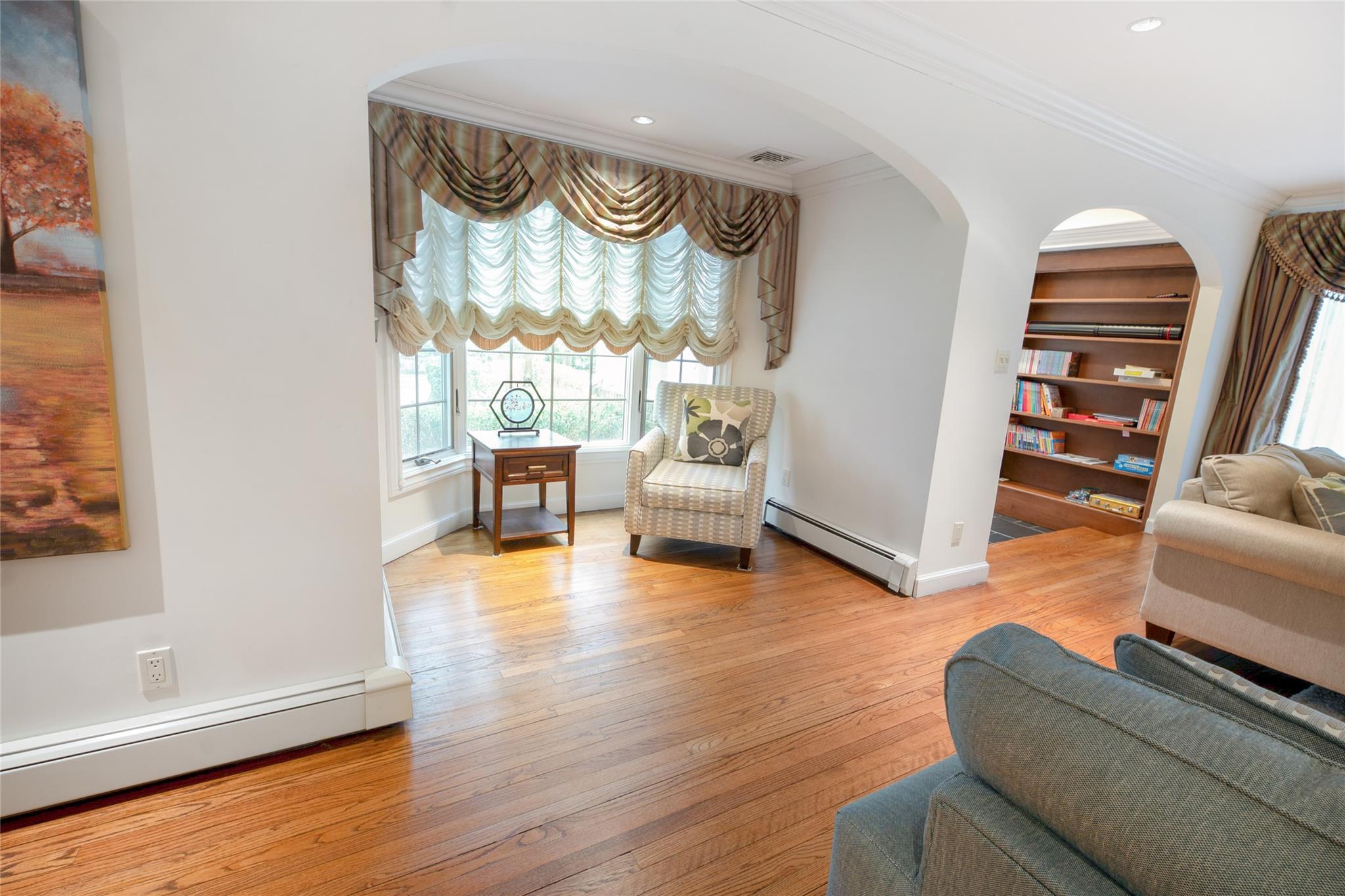 Single Family Sussex Nassau County, NY 11020, MLS-885867-7