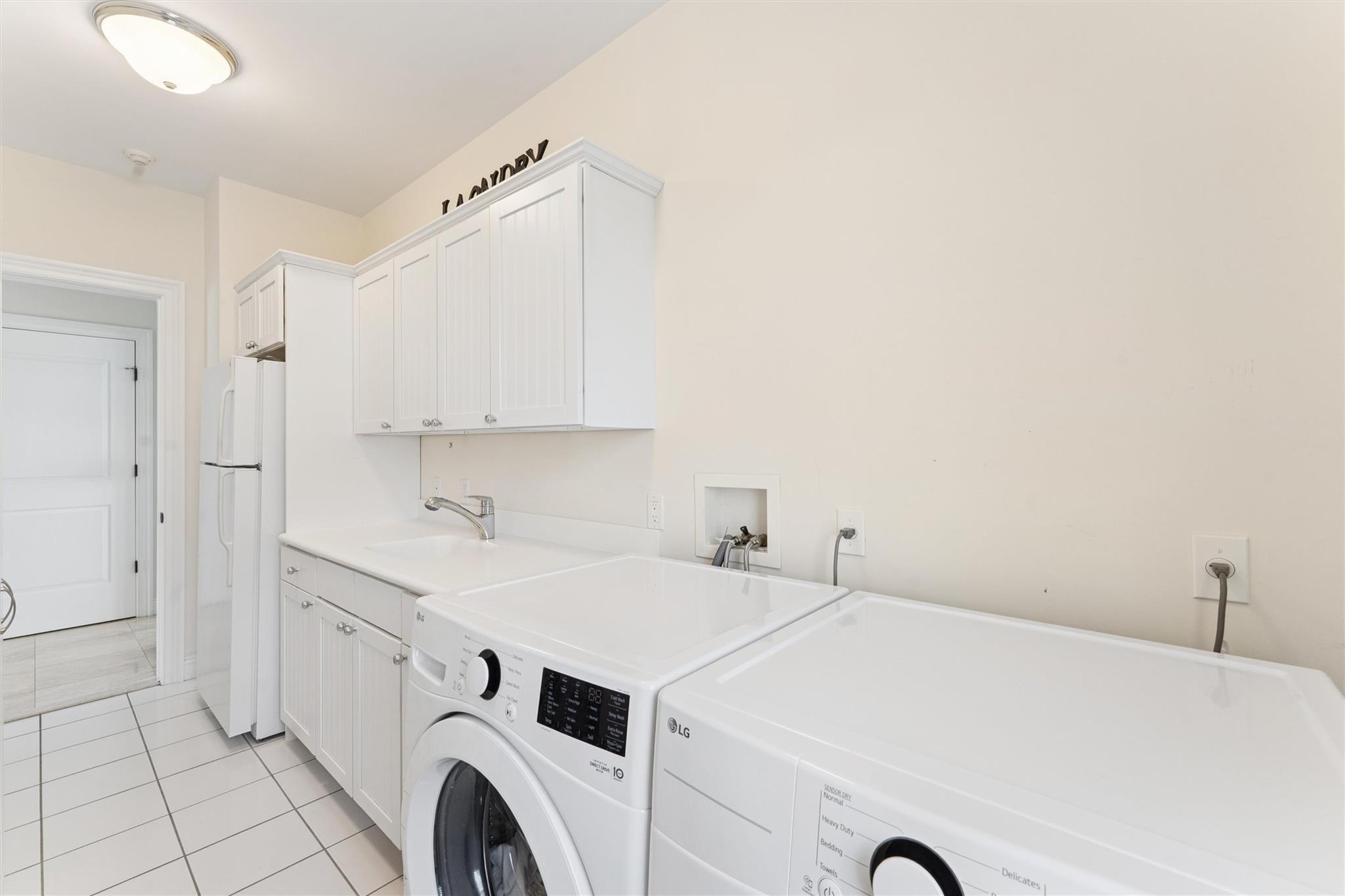 Single Family Shinnecock  Suffolk County, NY 11942, MLS-885895-21