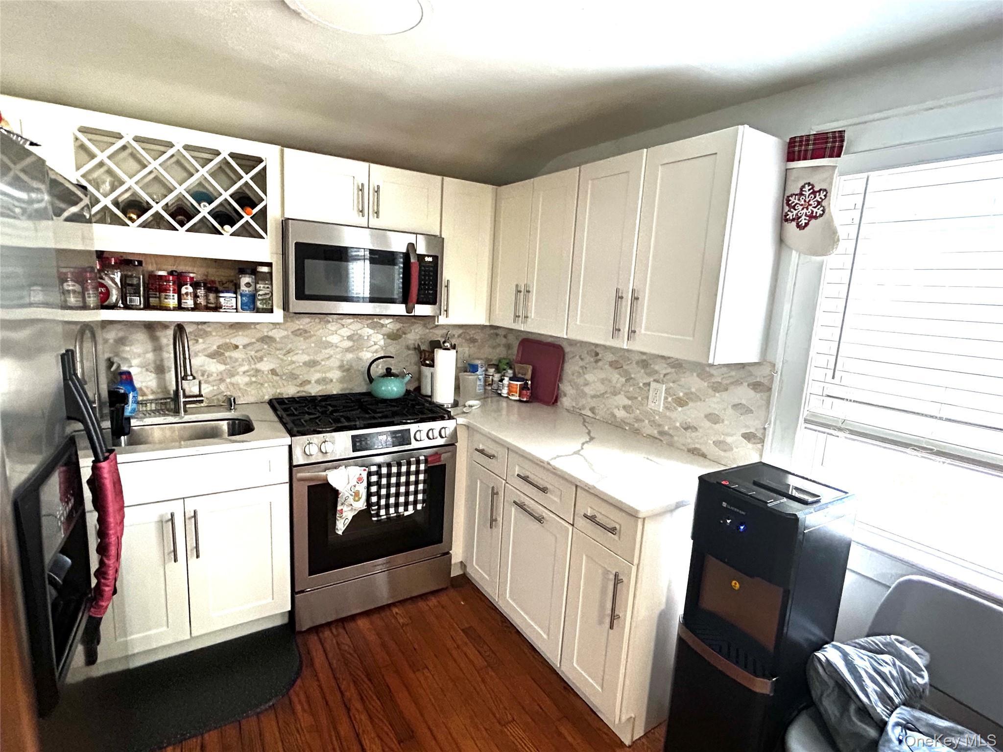 Single Family Duryea Nassau County, NY 11563, MLS-885905-12