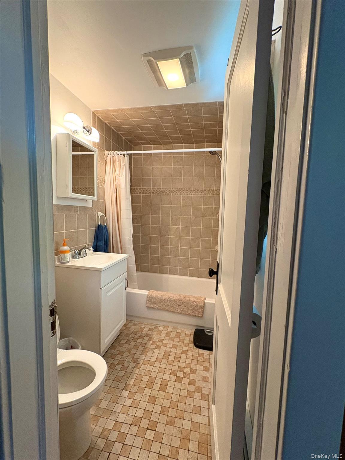 Single Family Hudson  Rockland County, NY 10927, MLS-885922-14