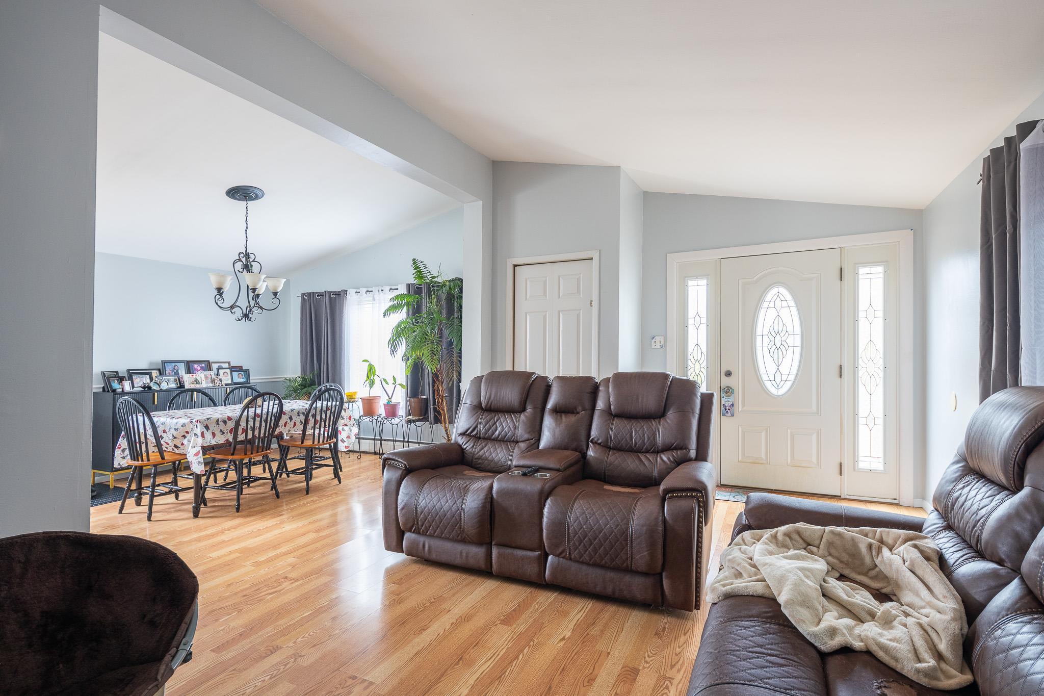 Single Family Orchid  Suffolk County, NY 11951, MLS-885925-2