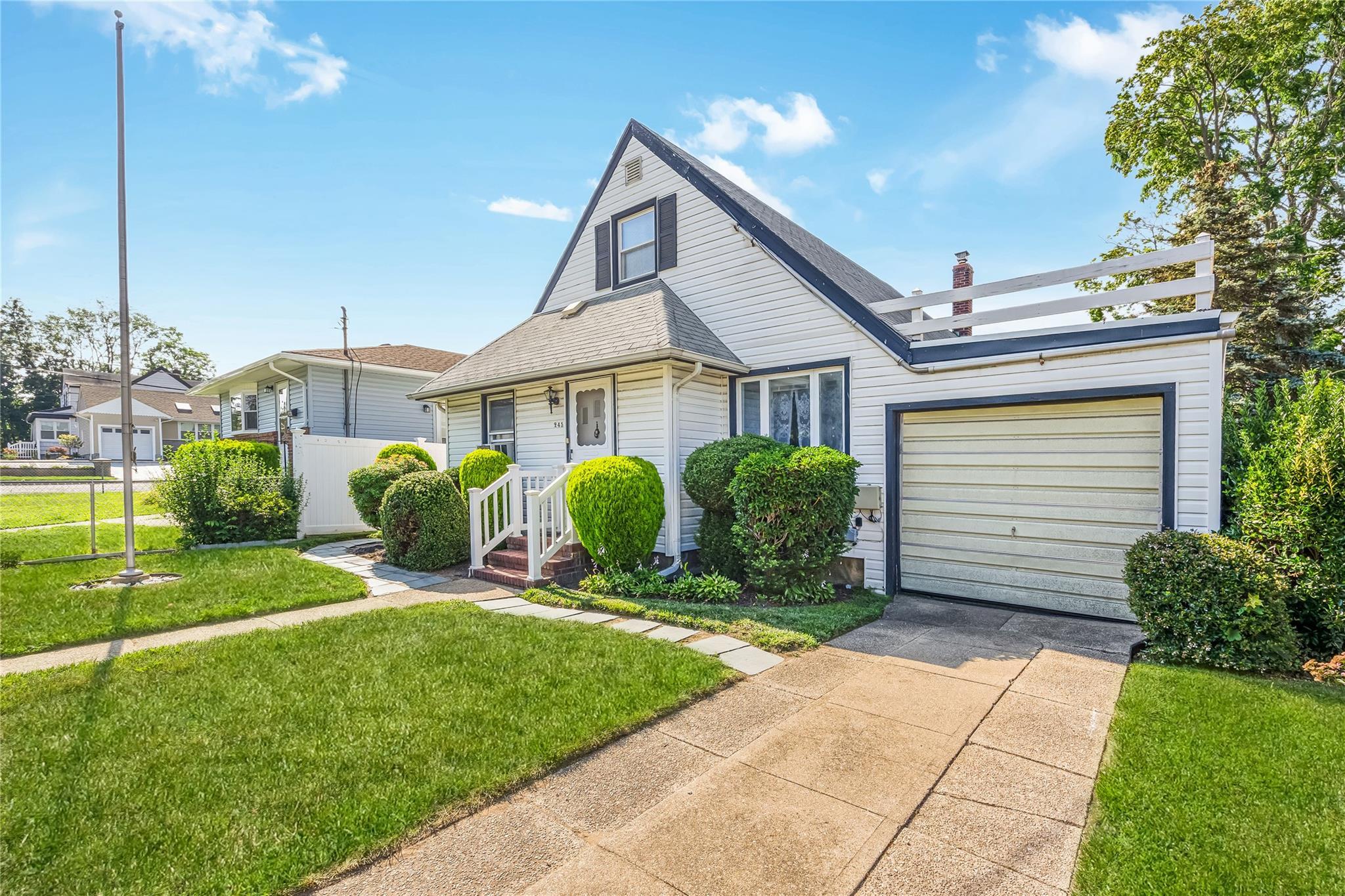 Single Family Seaman  Nassau County, NY 11520, MLS-885933-3