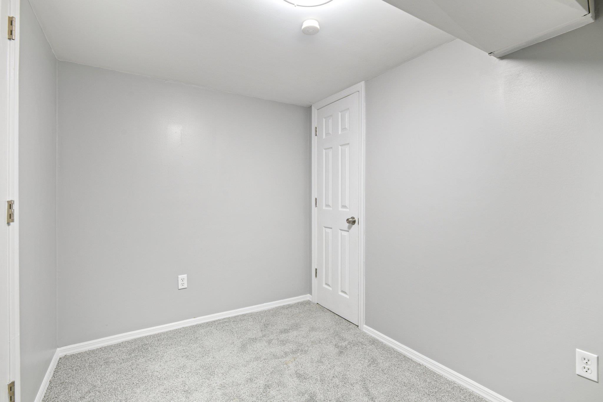 Single Family Walton  Suffolk County, NY 11717, MLS-885940-26