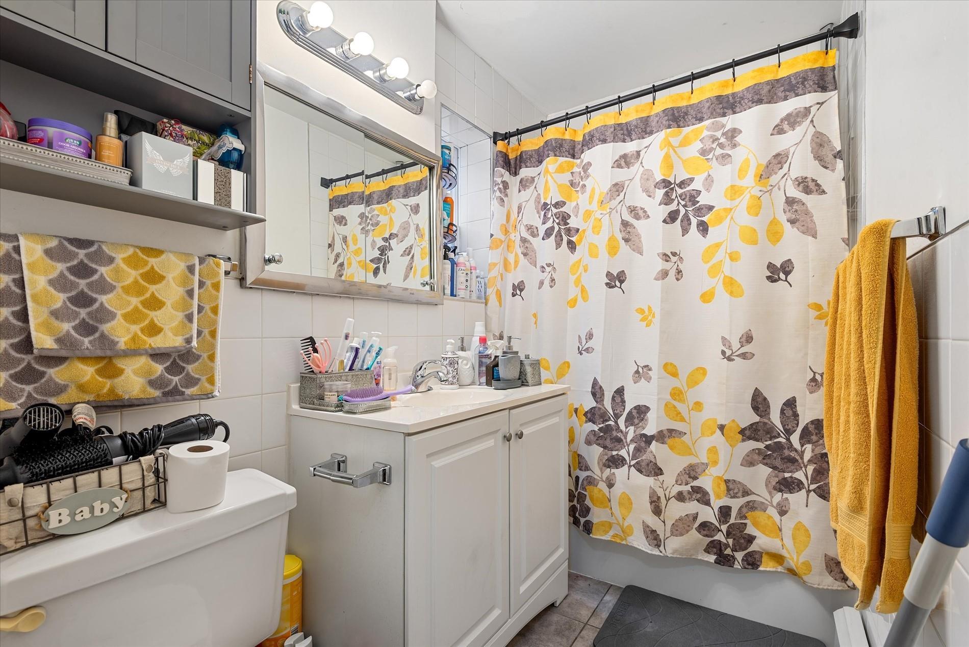 Single Family 71st  Queens, NY 11377, MLS-885942-15