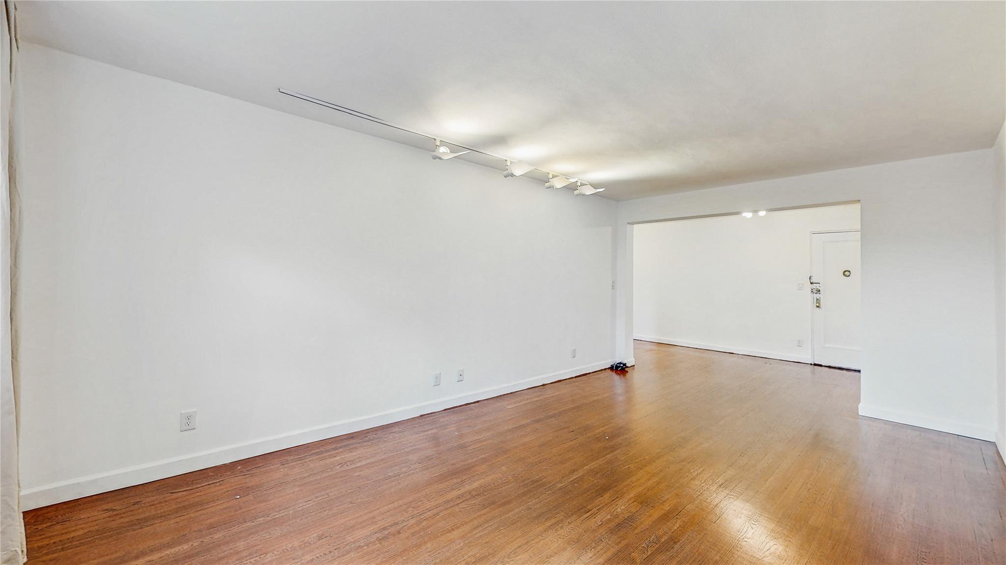 Apartment 67th  Queens, NY 11375, MLS-885947-2