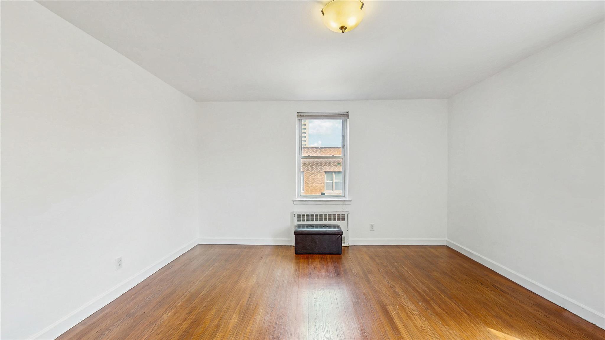 Apartment 67th  Queens, NY 11375, MLS-885947-23