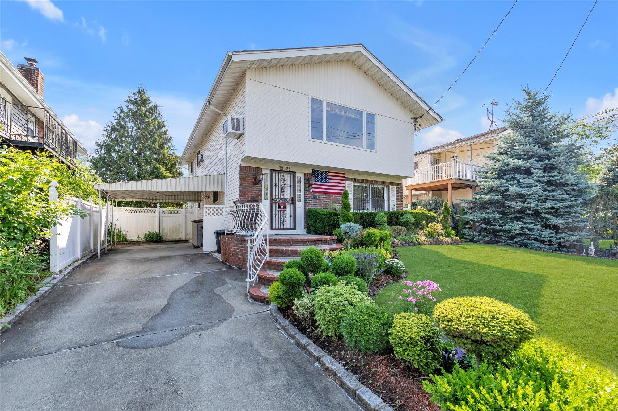 Single Family 233  Queens, NY 11363, MLS-885948-23